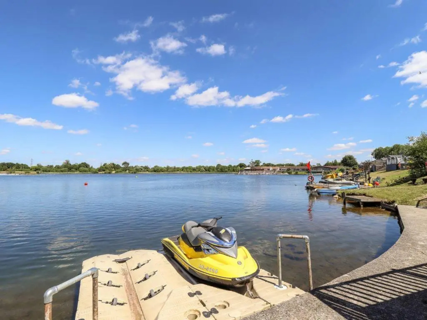 3 Bed New Lodge, Sleeps 4, Pets Welcome