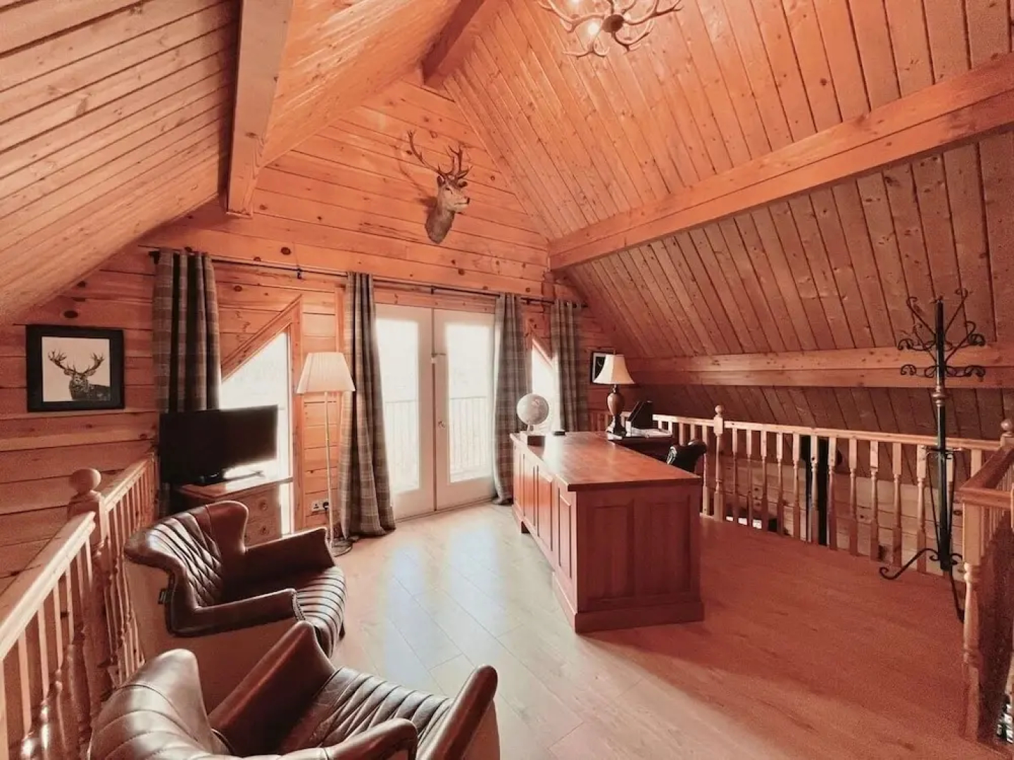 Lodges On Loch Ness