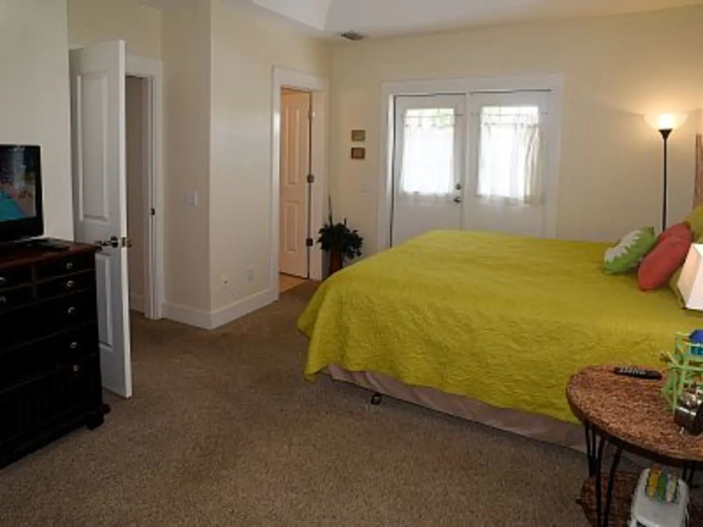 Seaview Cottages 6 Great Value Family Vacation Home and 2 Minute Walk