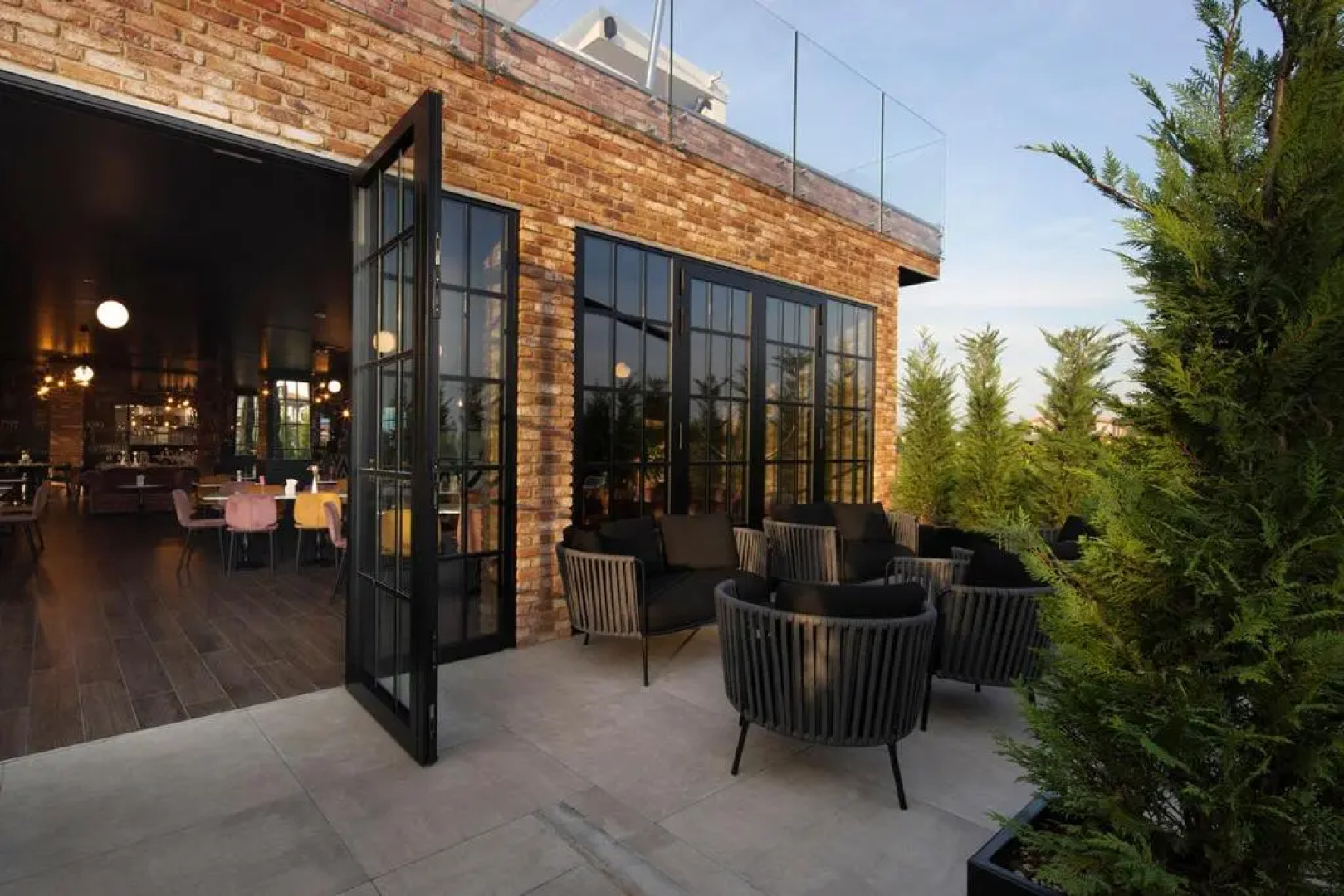 OPHELIA Lounge Restaurant Hotel