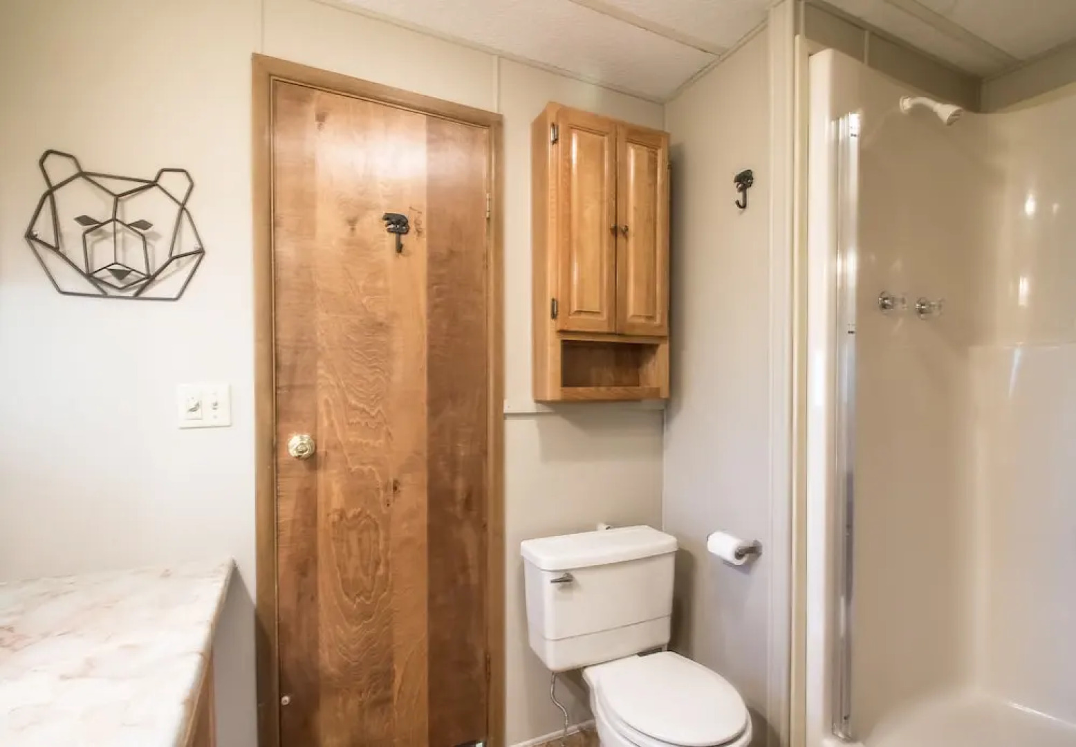 Heavenly Lake Haven Apartment 3 NW Comfy Cabins