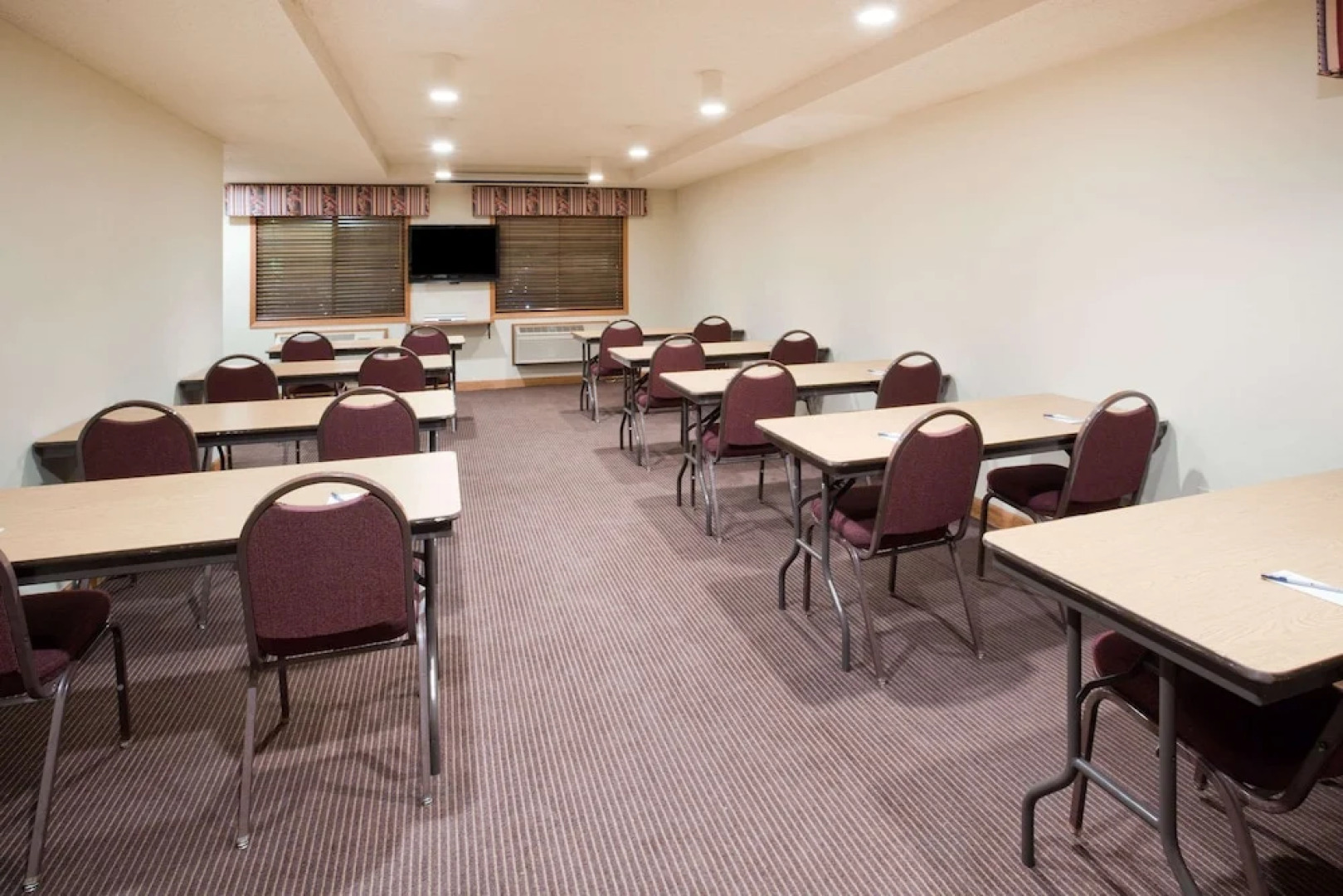 AmericInn Coon Rapids