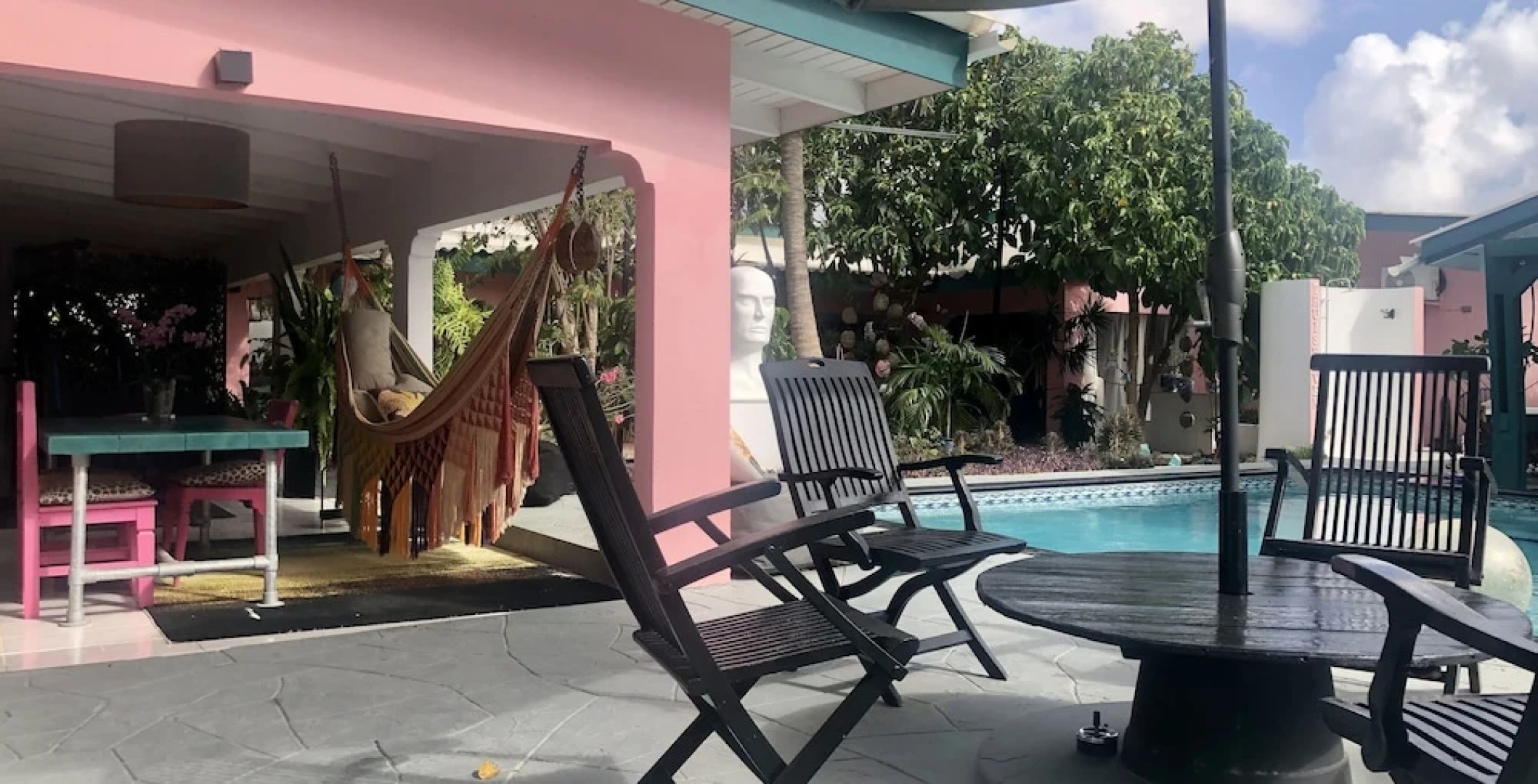 THUISHAVEN adults-only boutique resort