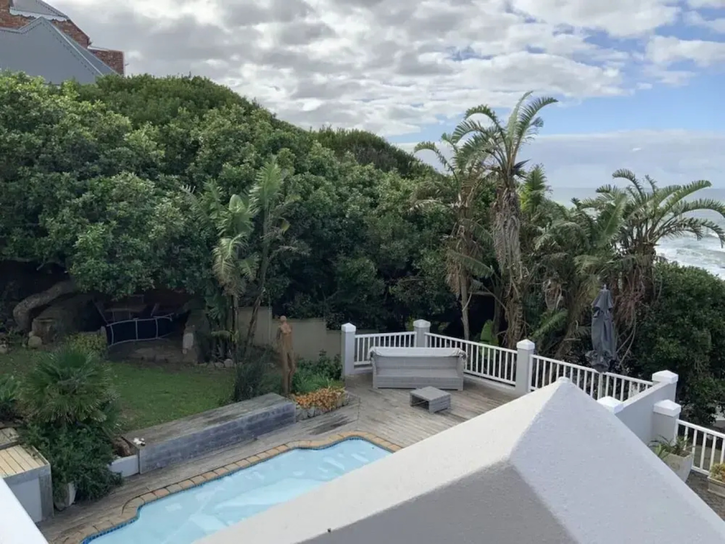 Sunshine Modern Retreat