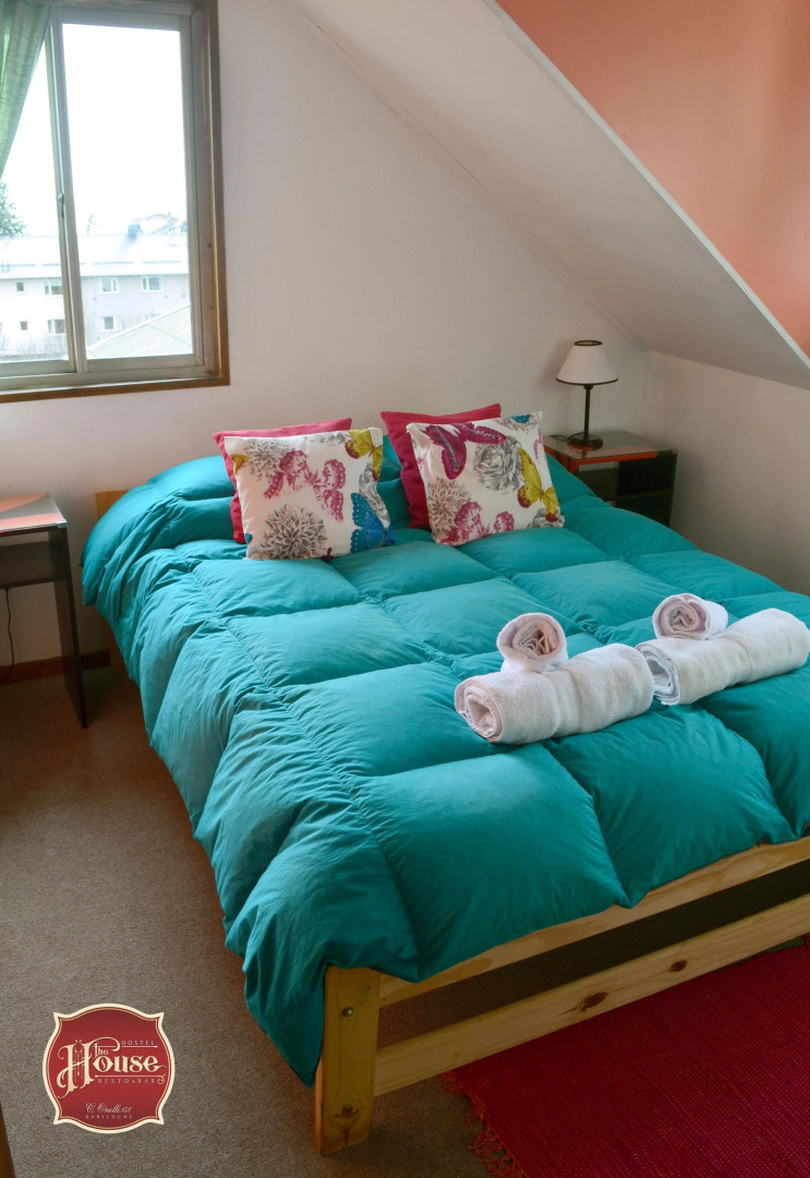 The House Hostel Resto & Bar Bariloche