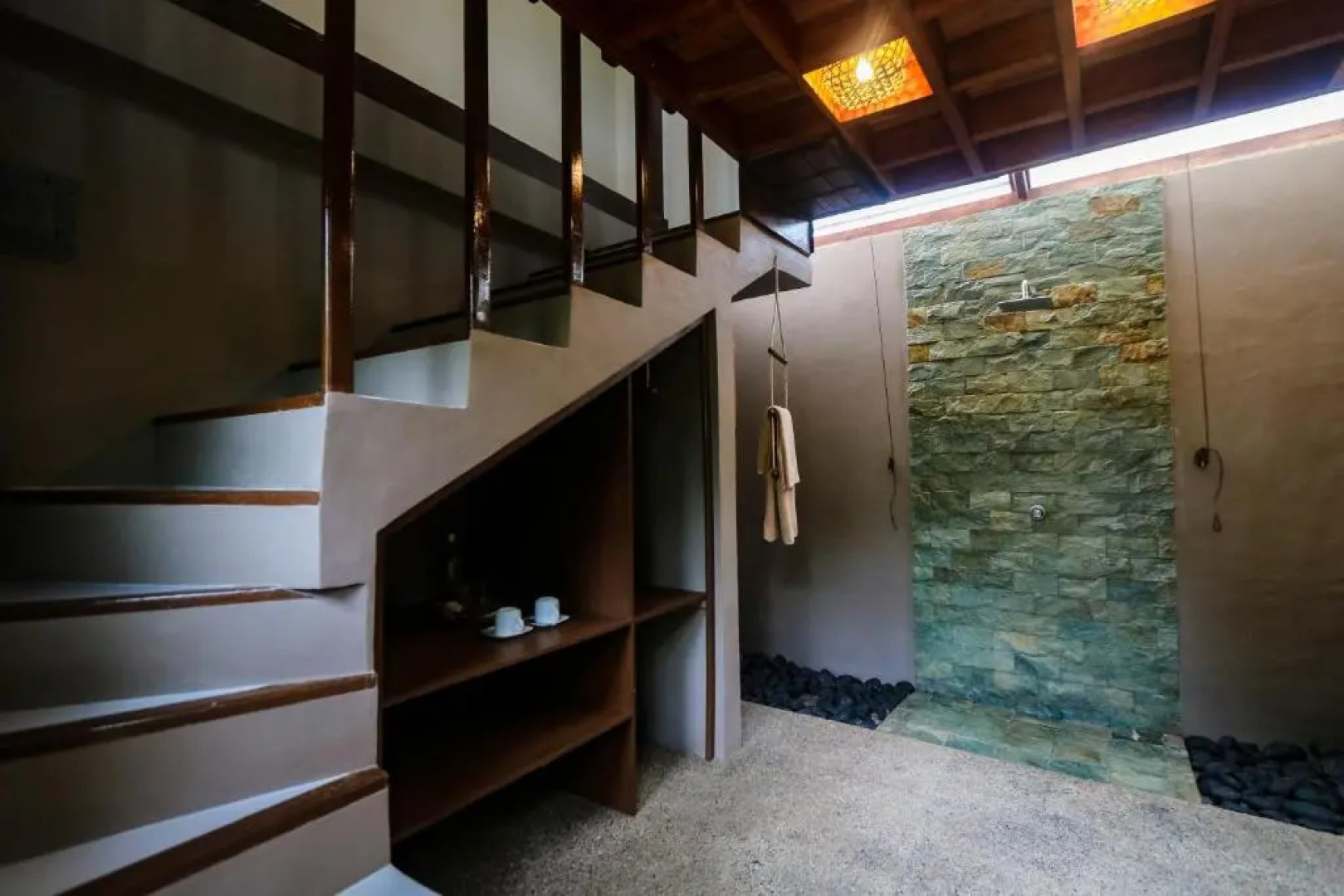 Nakabalo Guesthouse & Restaurant