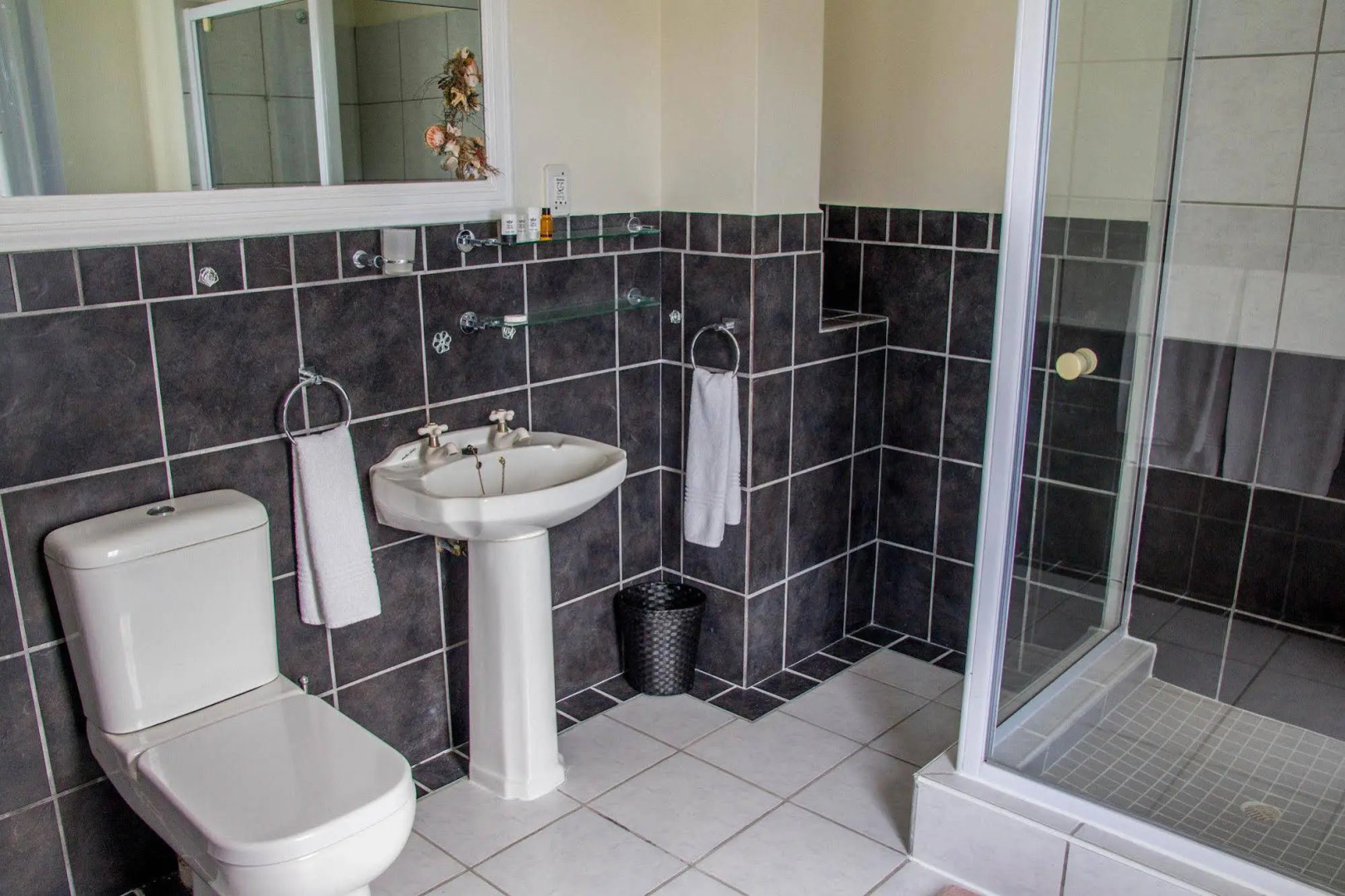 Milkwood Manor on Sea