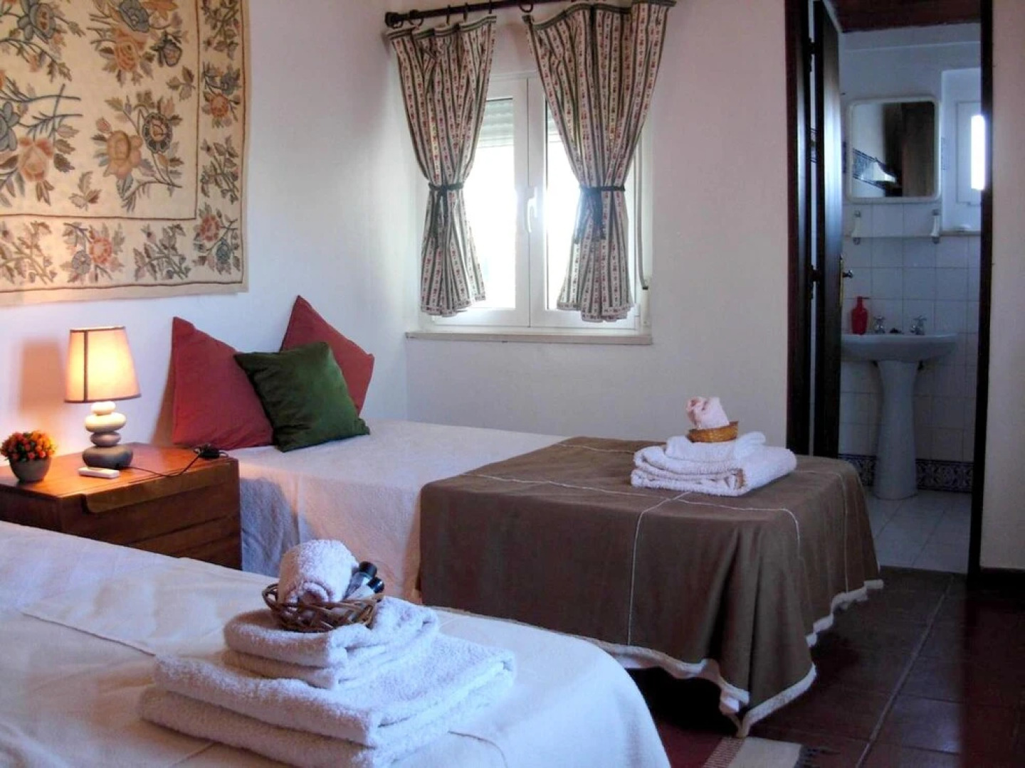 House With 2 Bedrooms in Arraiolos, With Enclosed Garden and Wifi