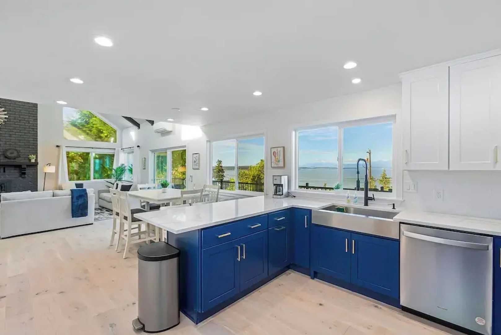 Peaceful Island Getaway Port Susan views