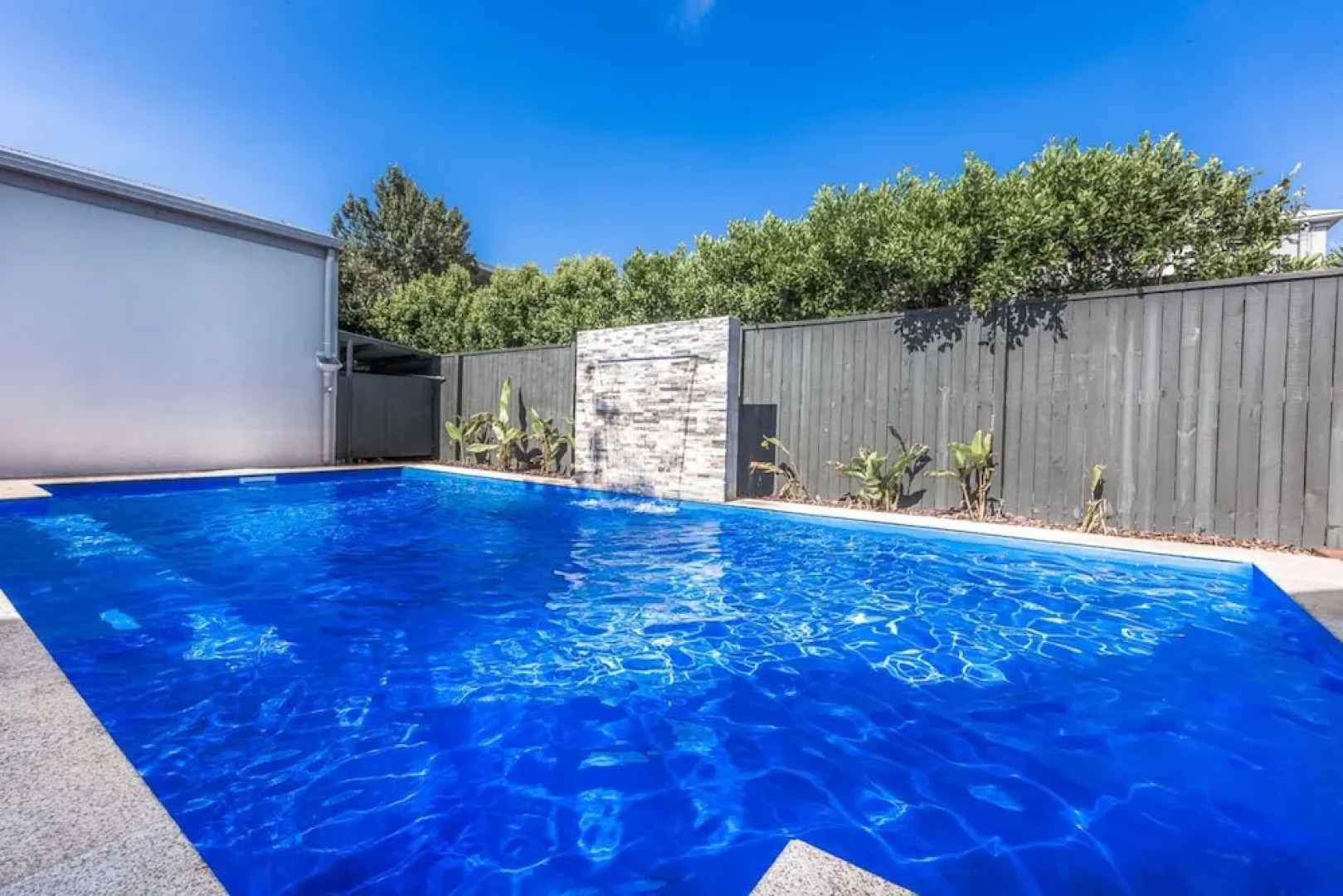 Lyrona - 3/35 Avocet Parade