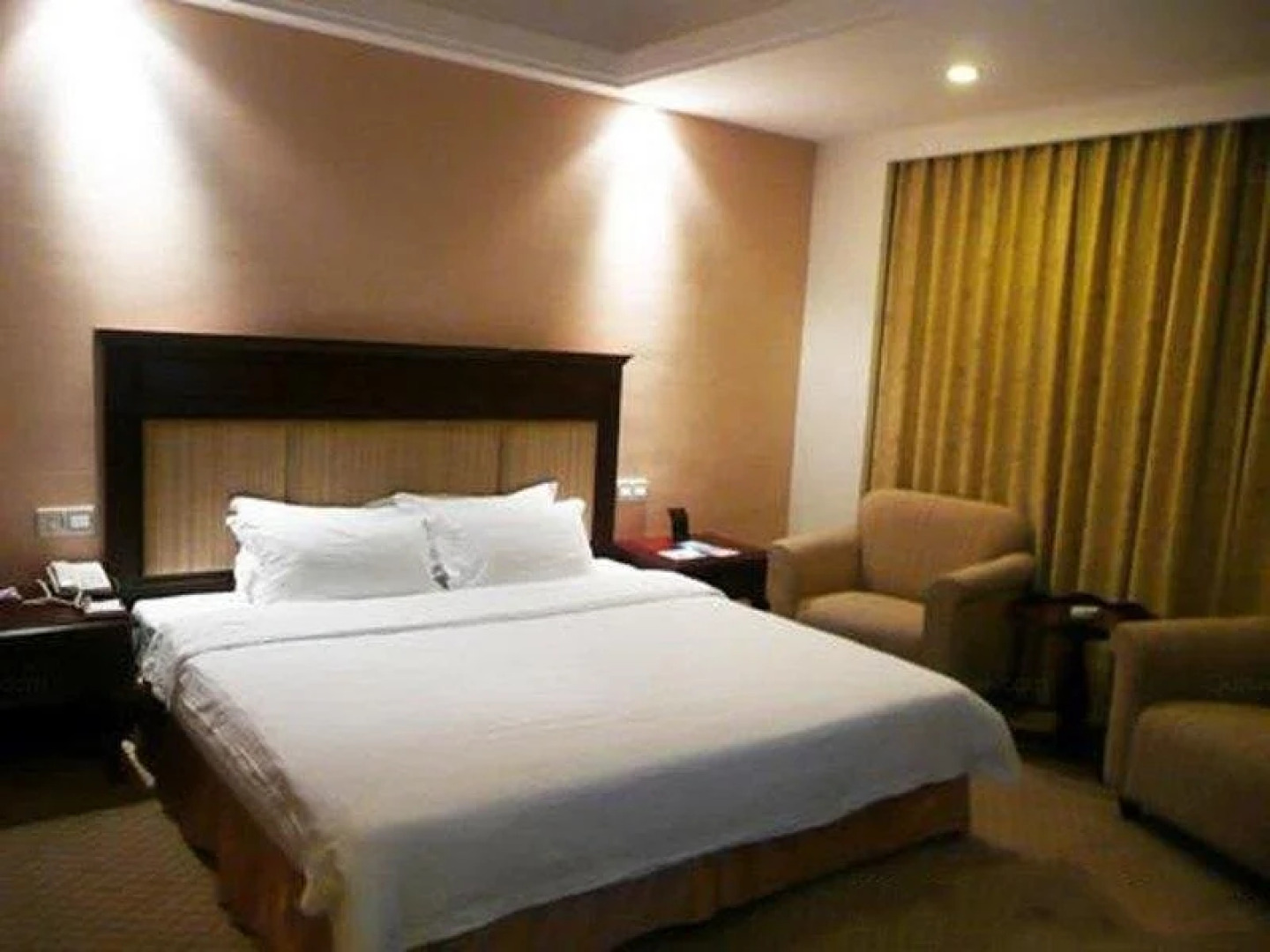 Kaiping Wilson Hotel