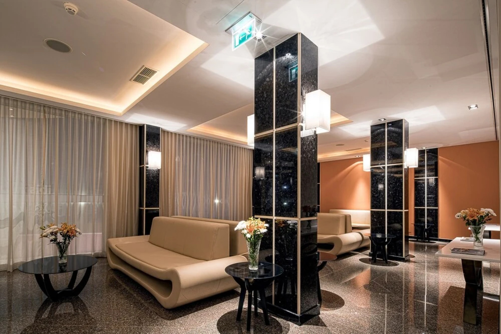 iu Hotel Luanda Viana