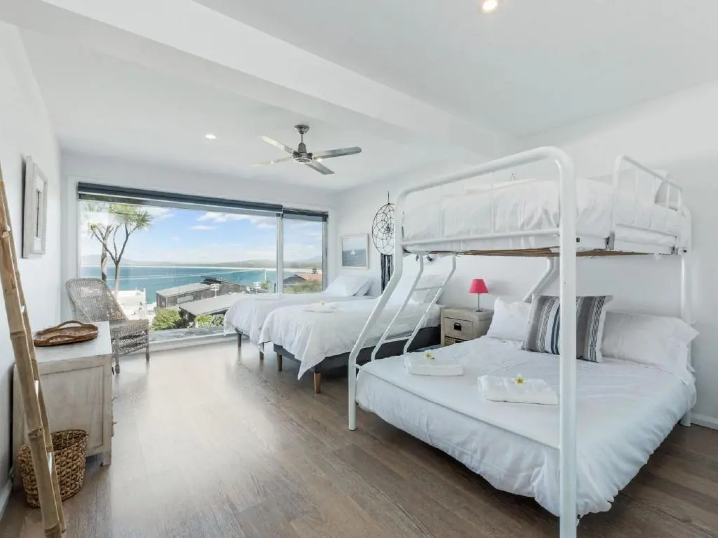 HARRINGTON Gerroa 4pm check out Sundays