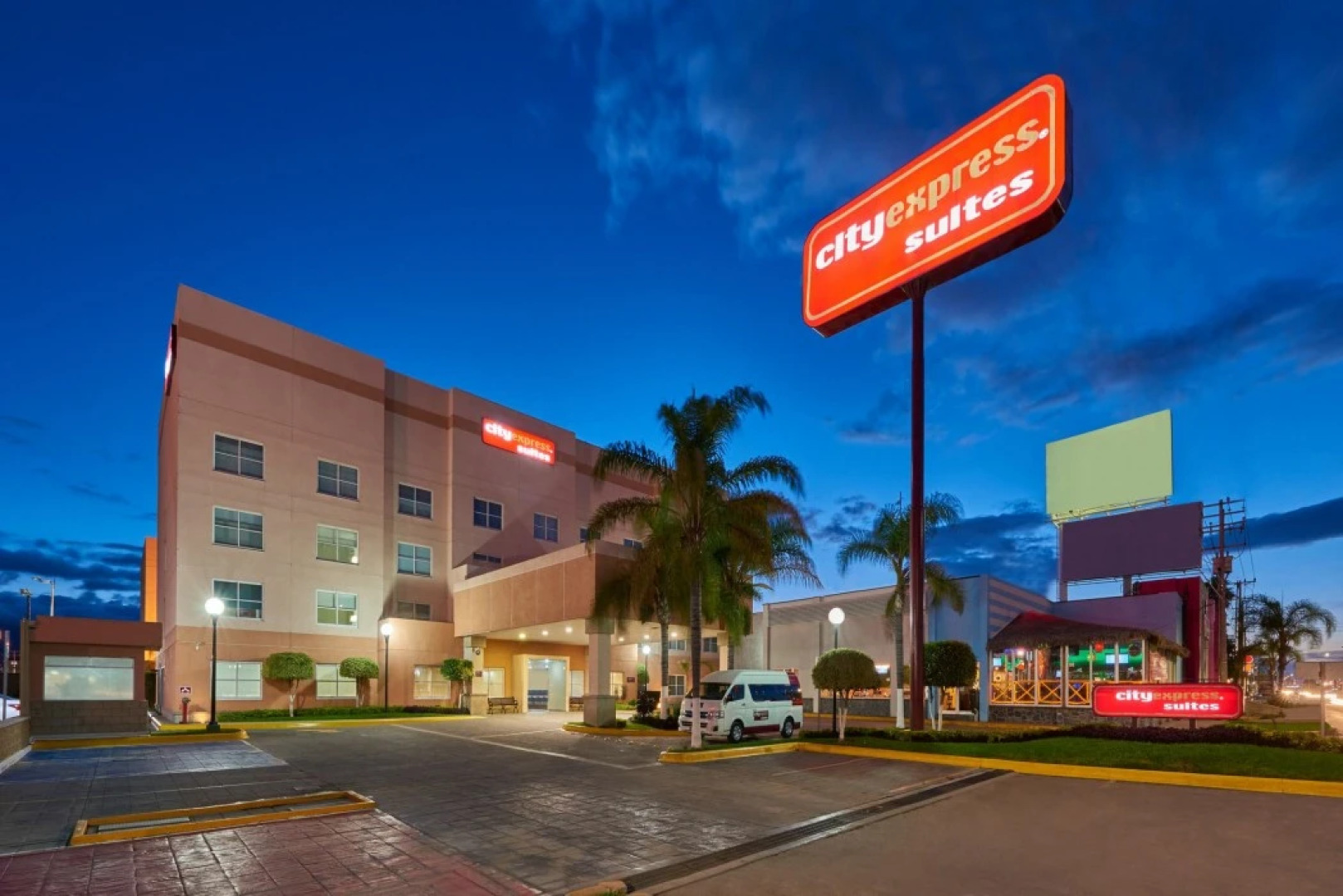 Hotel Sierra by HP Hotels