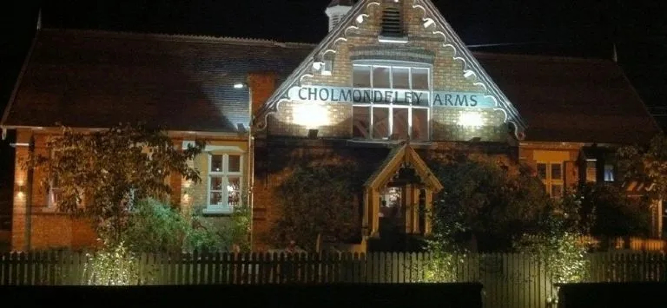 The Cholmondeley Arms - Inn