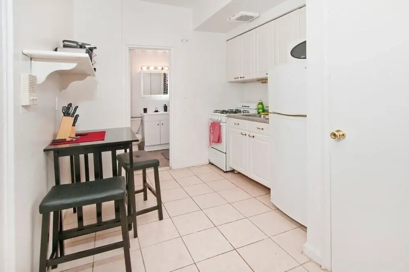 Lovely Studio on Upper East Side