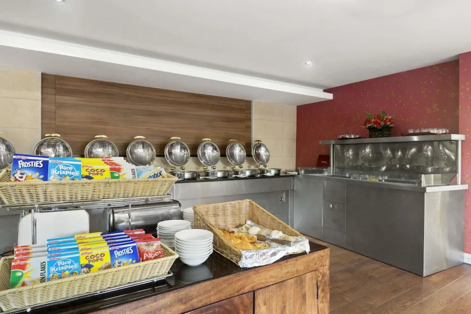 Ramada Birmingham Oldbury M5 J2