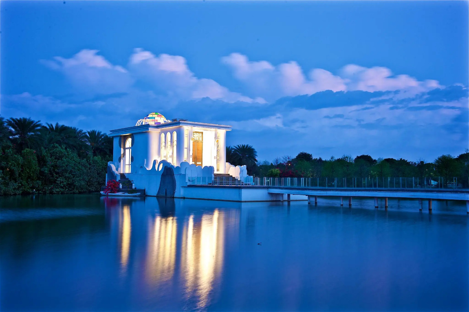 Shangrila Boutique Hotel