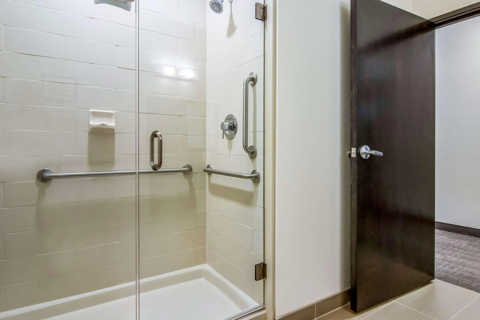 Comfort Suites Wooster near University Campus