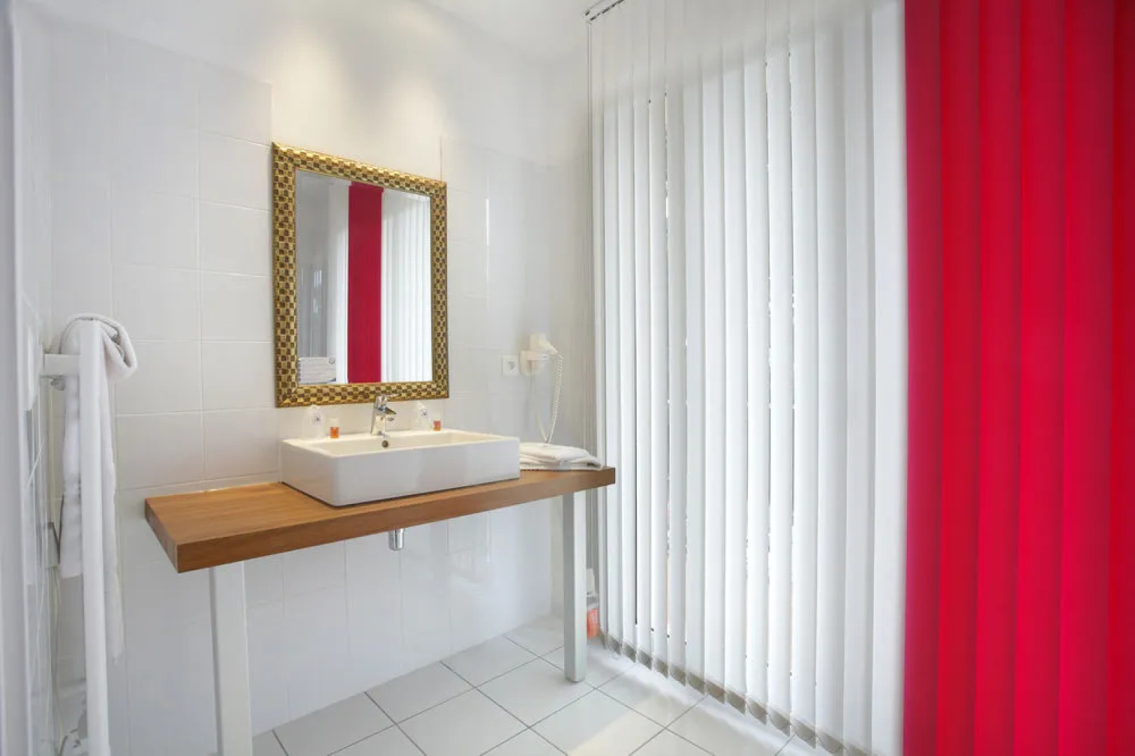 Inter-hotel Le Grillon Dor