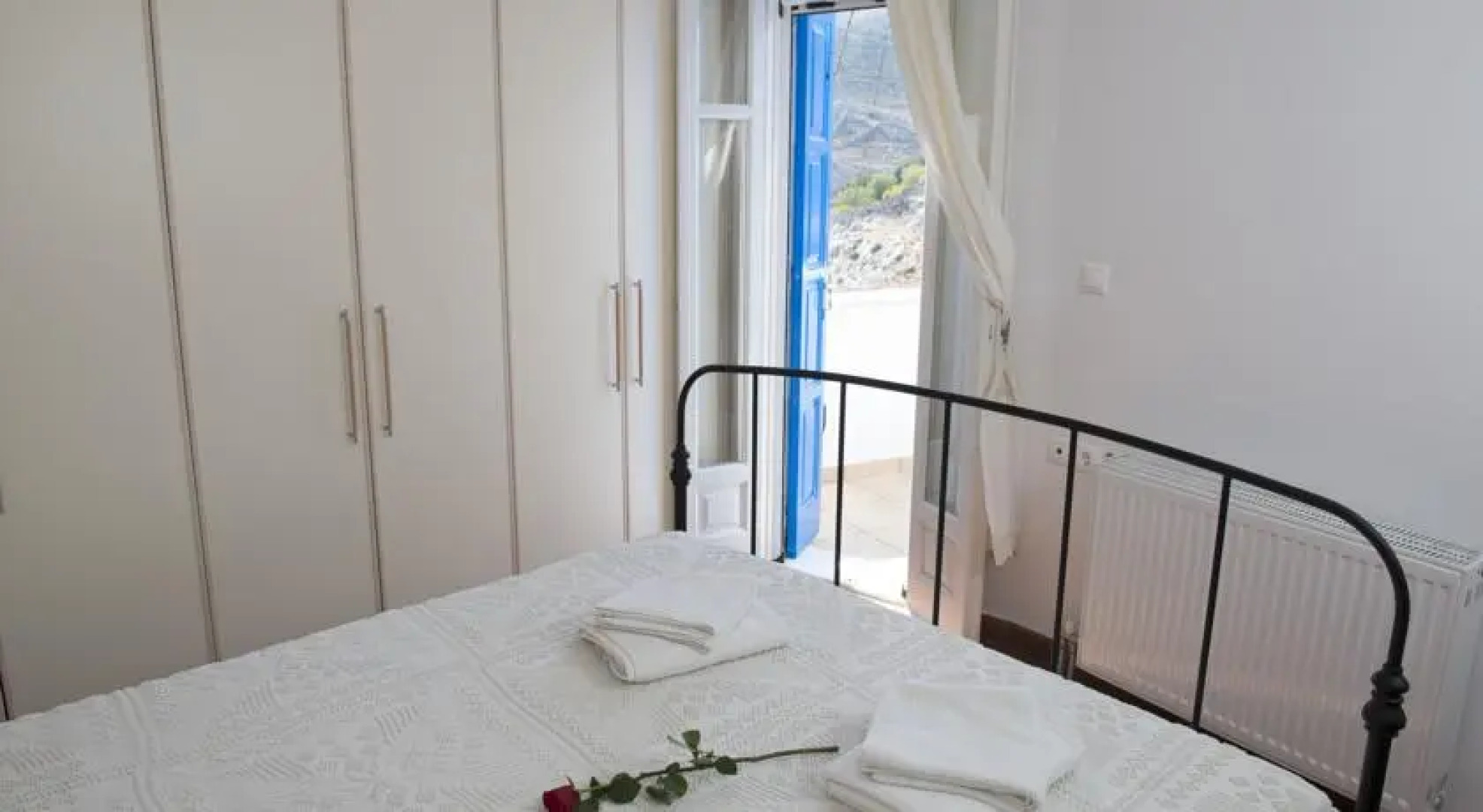 Nafsikas & Ntinos Home