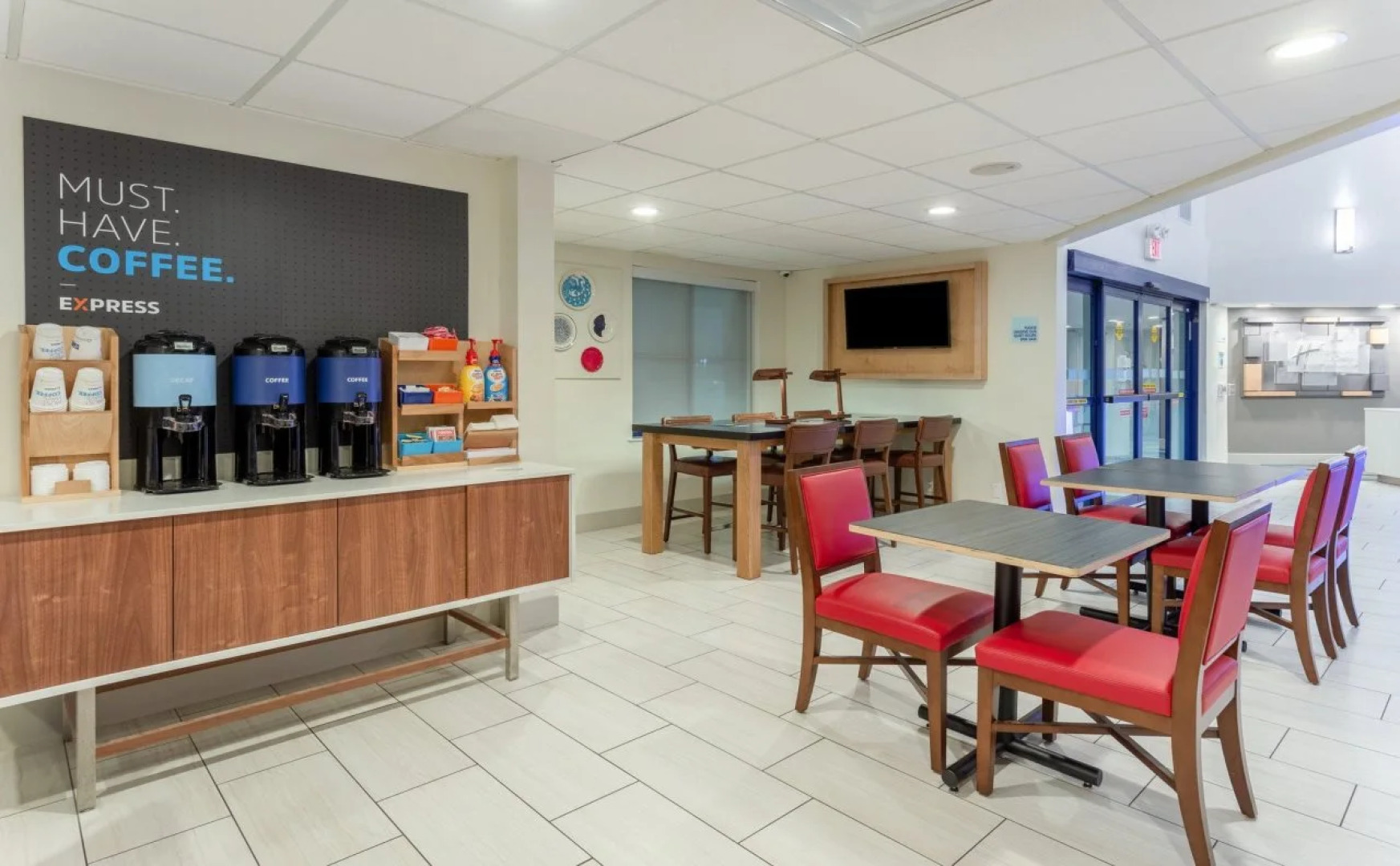 Holiday Inn Express & Suites Scottsburg by IHG