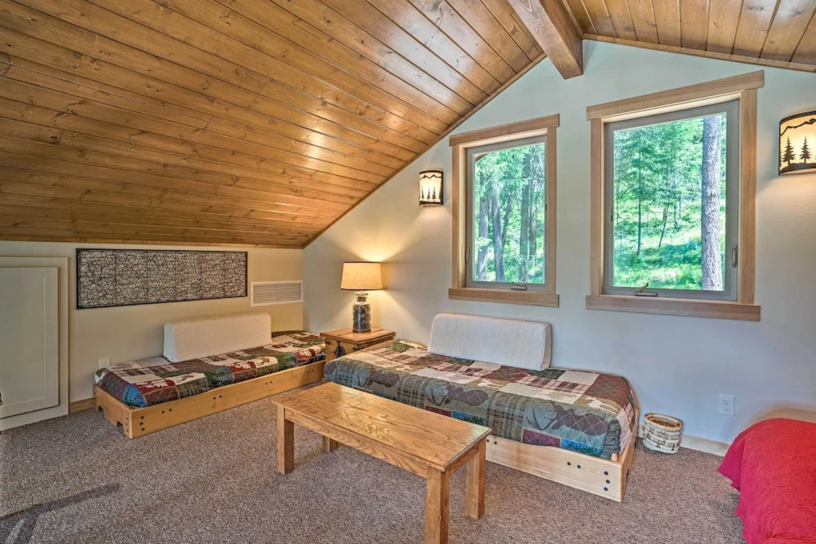 Private Leavenworth Cabin w/ Mtn Views & Fire Pit