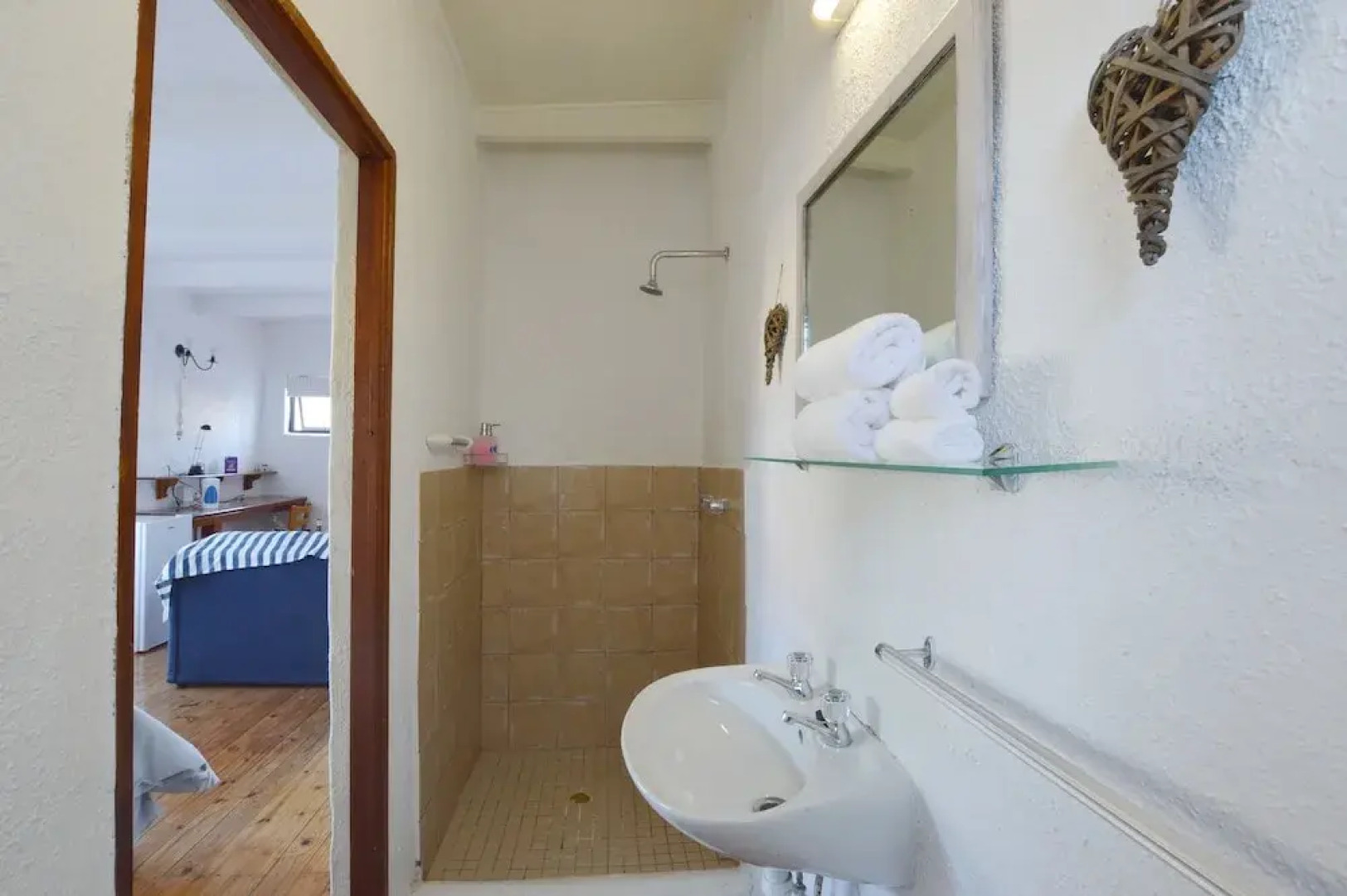 Kaijaiki Country Inn and Restaurant