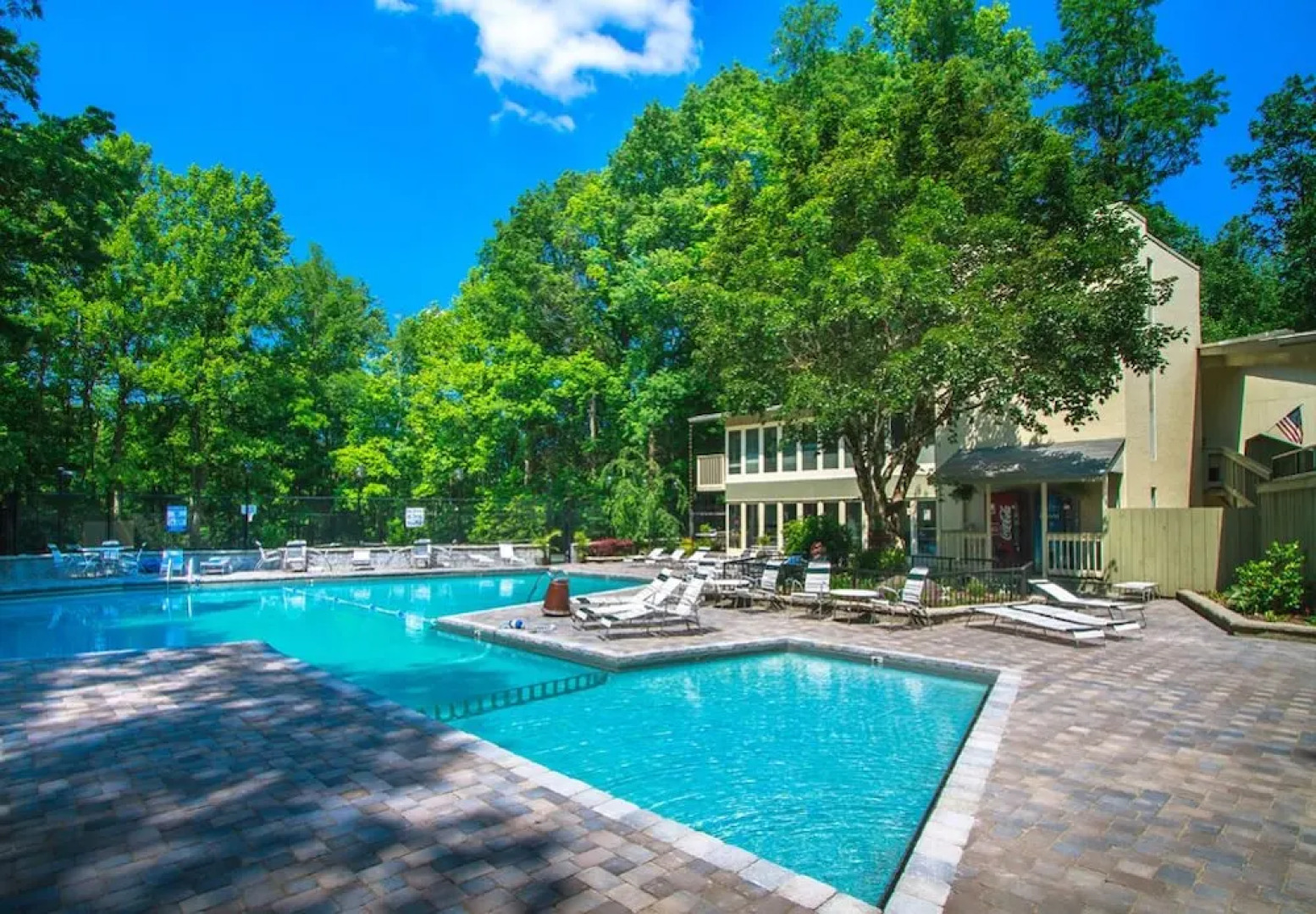 Kickback Kabin - Three Bedroom Cabin