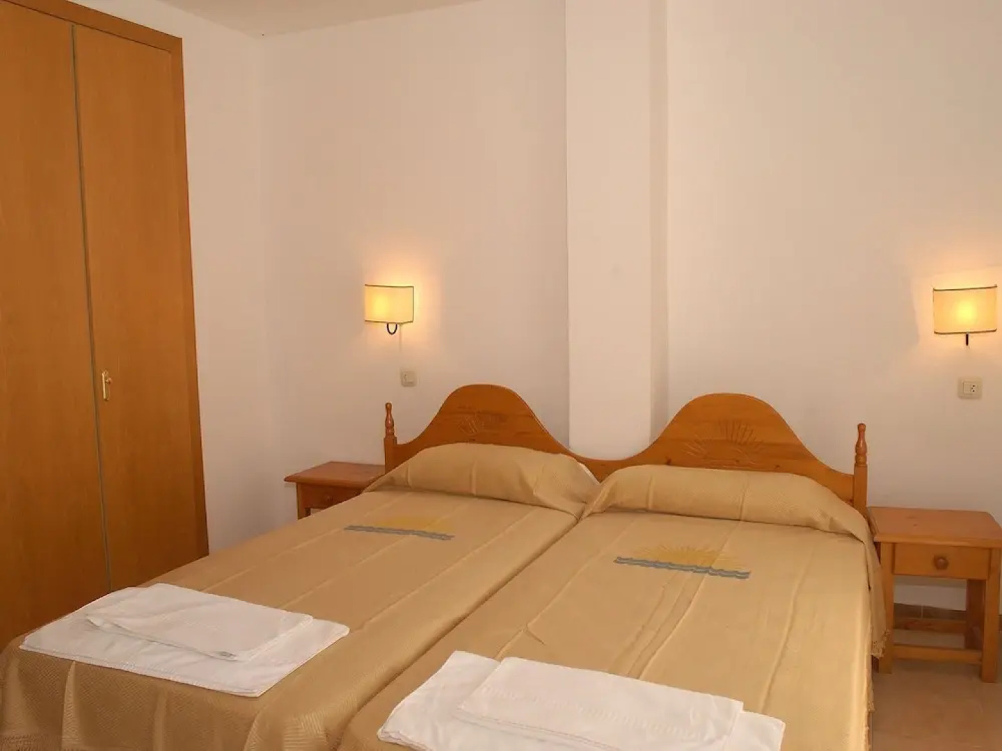 Holiday Apartment in a Complex near Sea