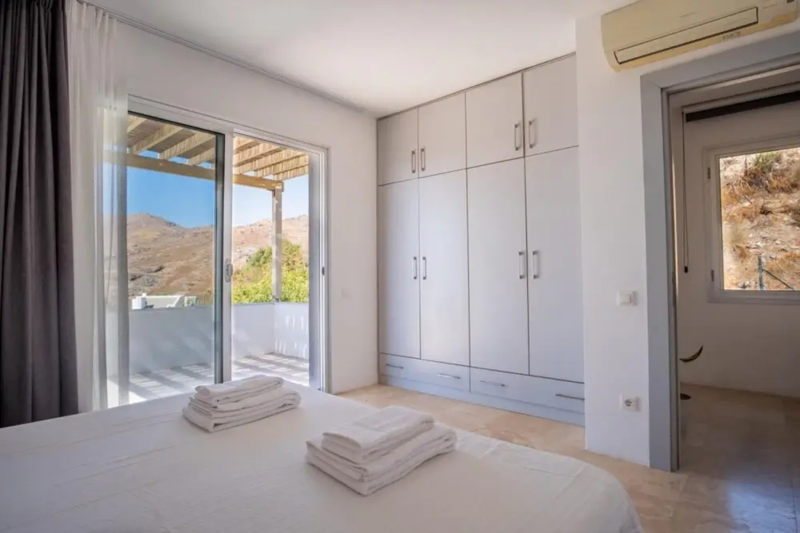 Refreshing House With Shared Pool in Gumusluk