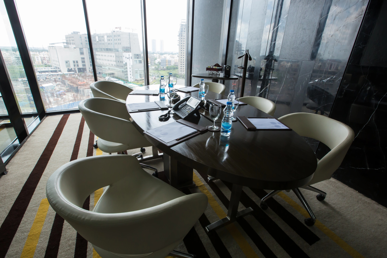 Novotel Kolkata Hotel & Residences Hotel