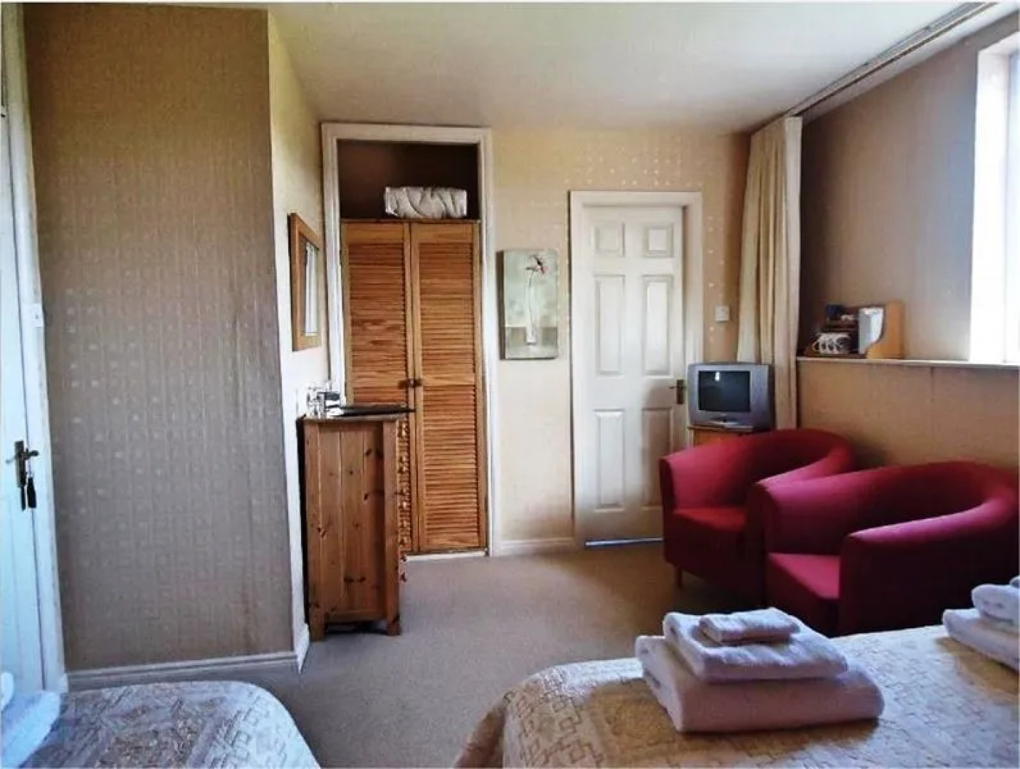 Heather Lodge Country House