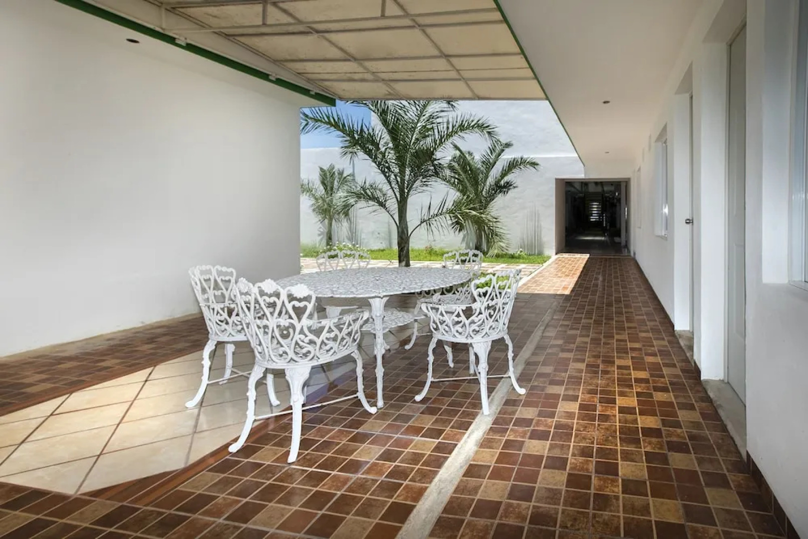 OYO Hotel Nachancan, Calderitas beach