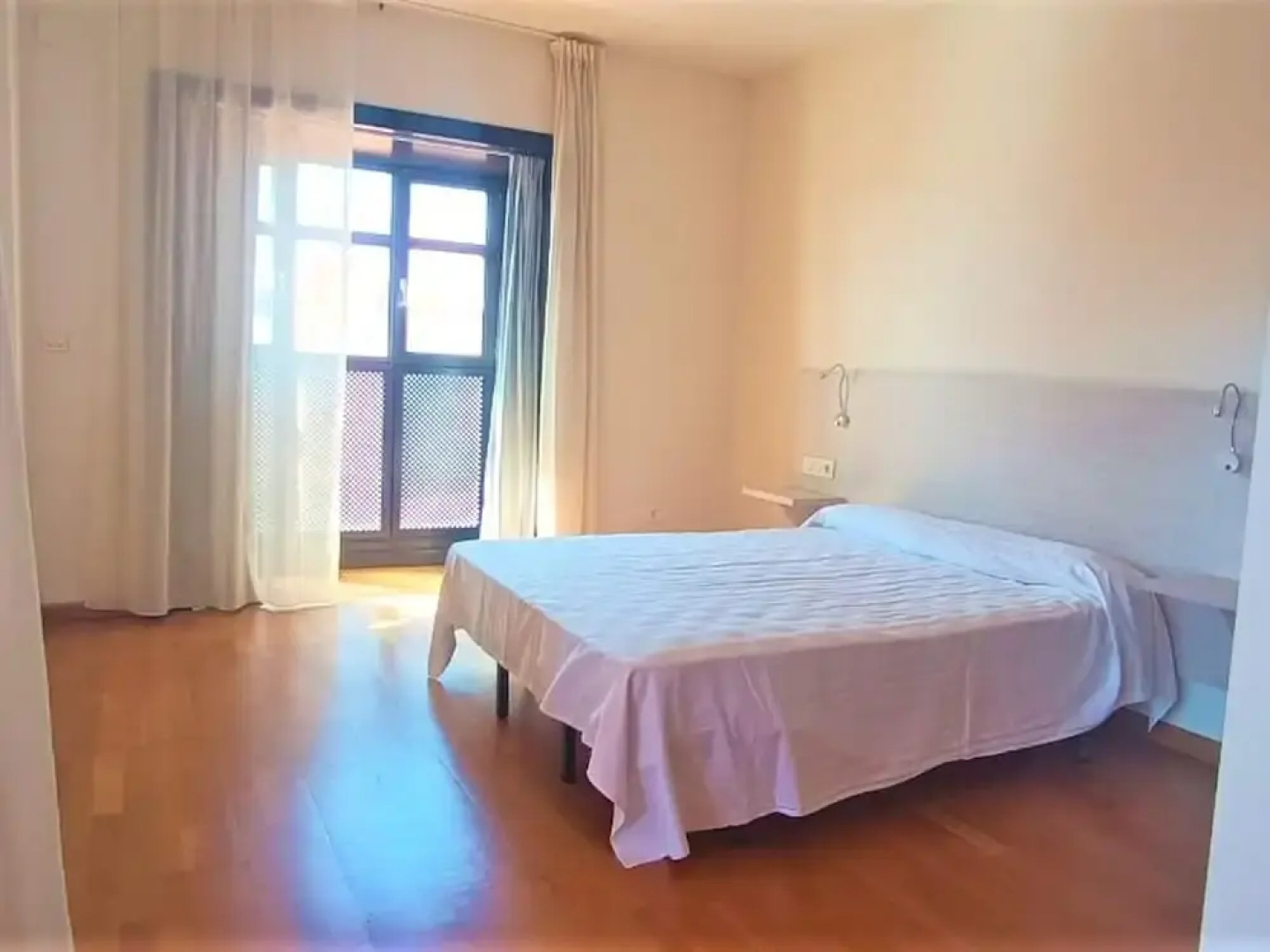 Lovely Apartment in Almeria With Garden