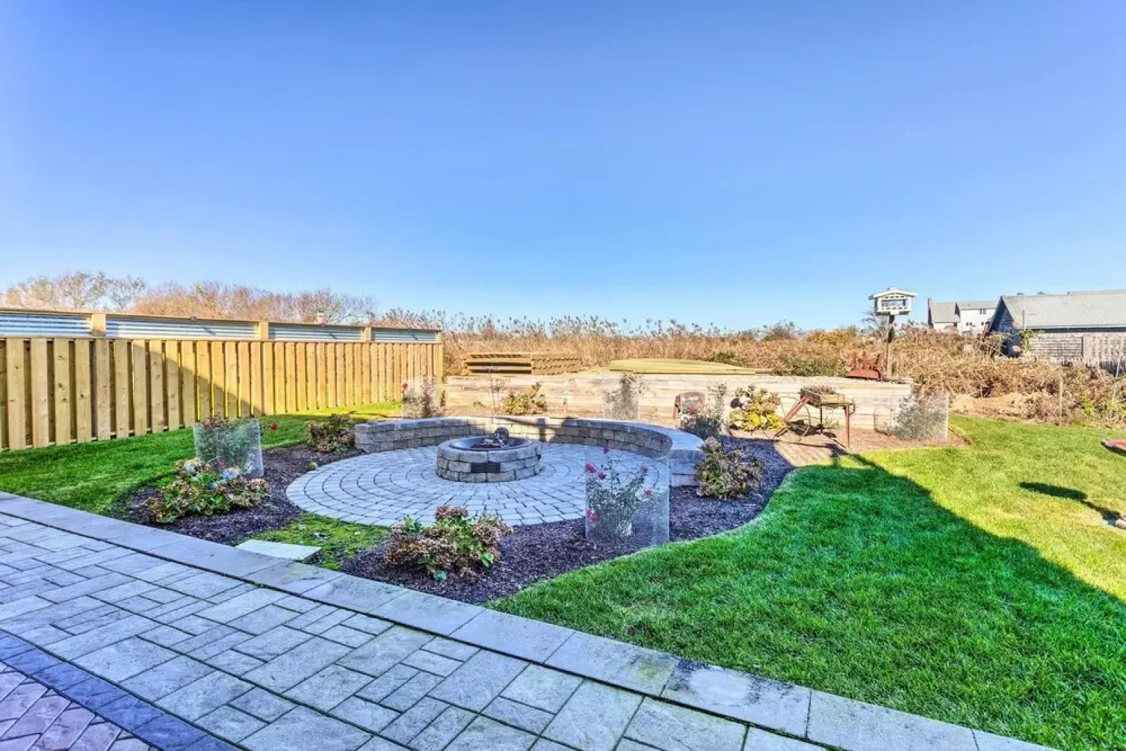 Seaside SK Getaway: Steps to Matunuck Beach!