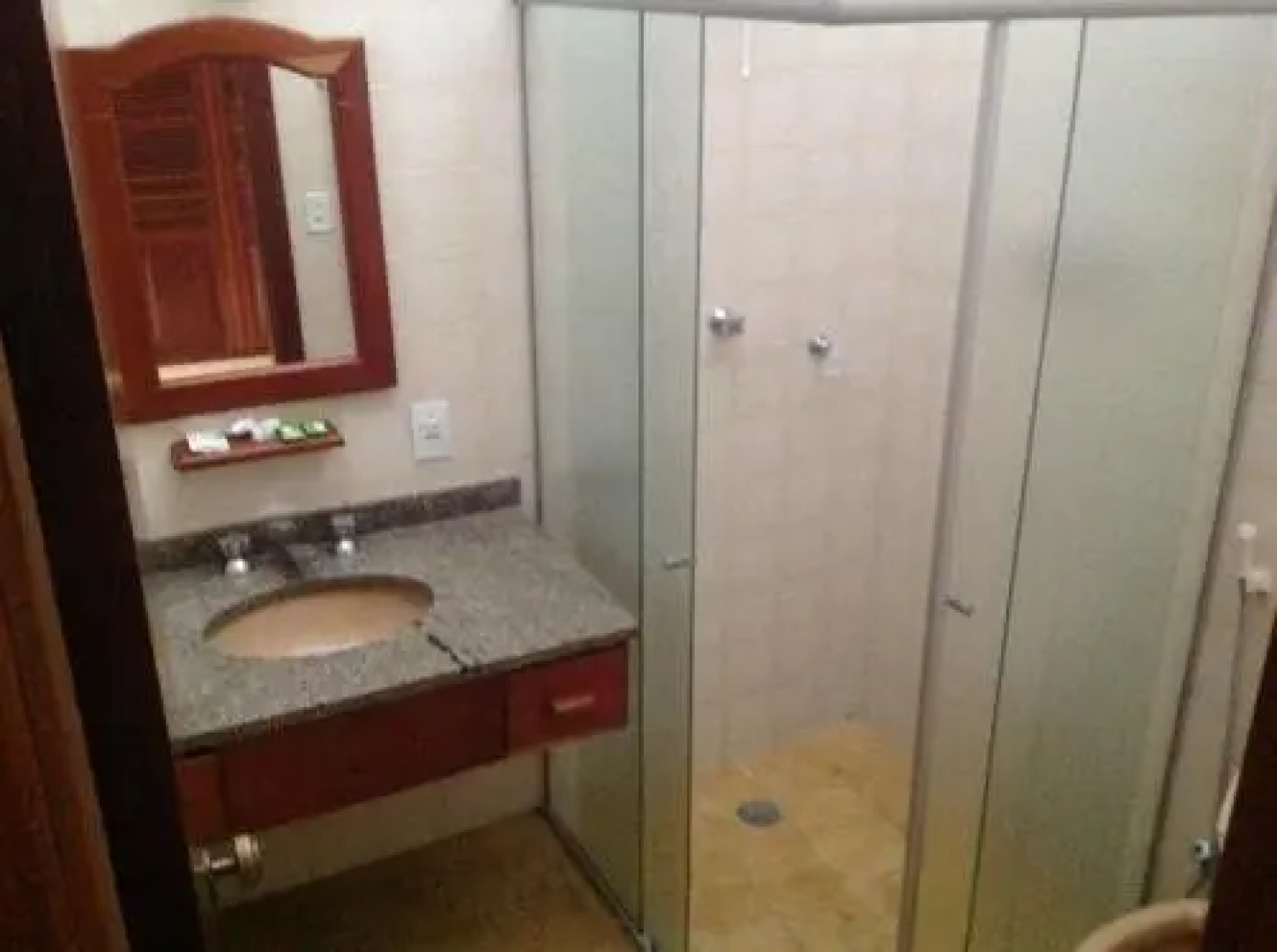 Bartholo Plaza Hotel