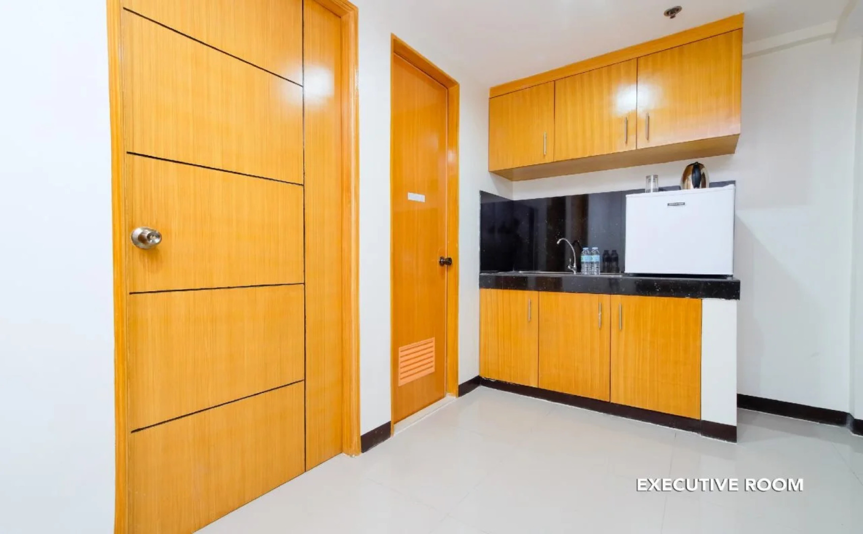 ZEN Rooms Time Travelers Makati