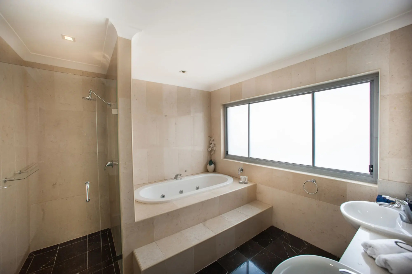 Ramada Hotel & Suites Sydney Cabramatta