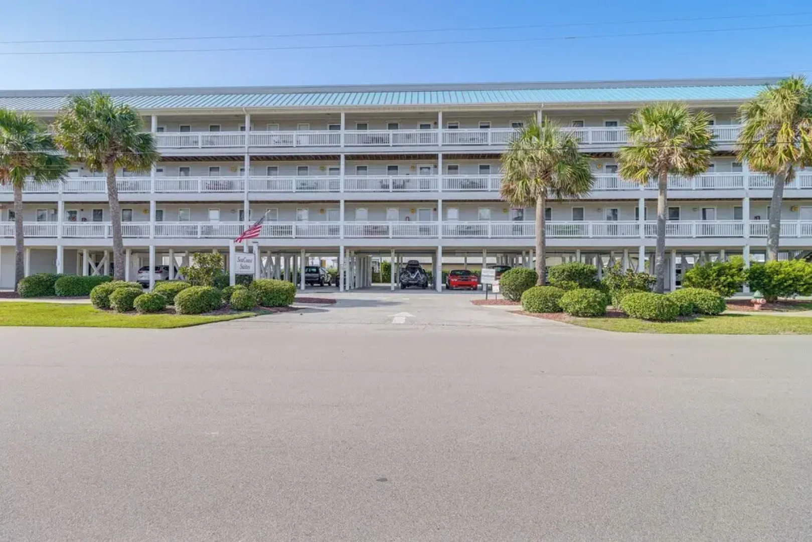 Walk to Beach: Family-friendly Surf City Condo!