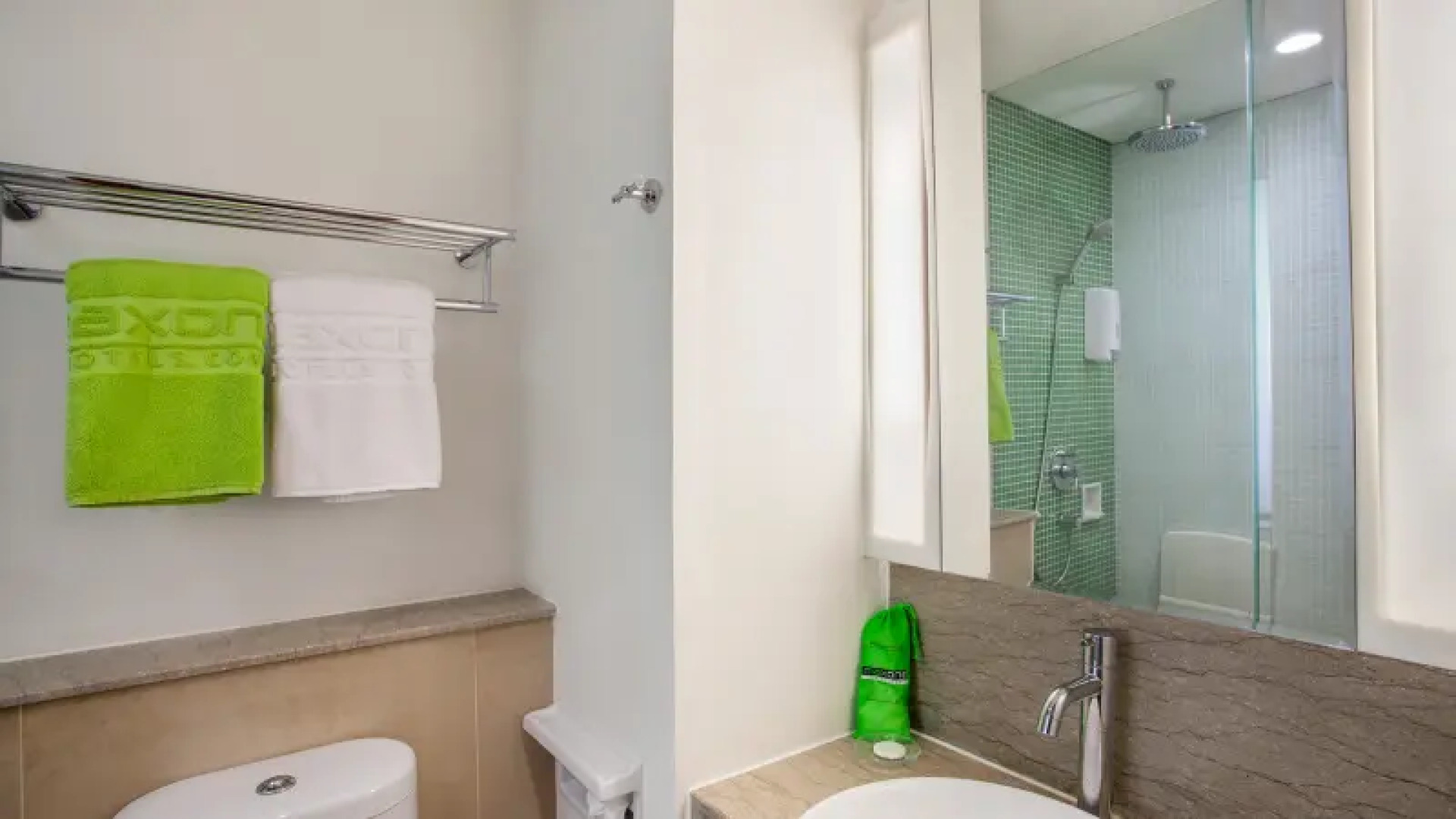 MaxOneHotels at Tidar Surabaya