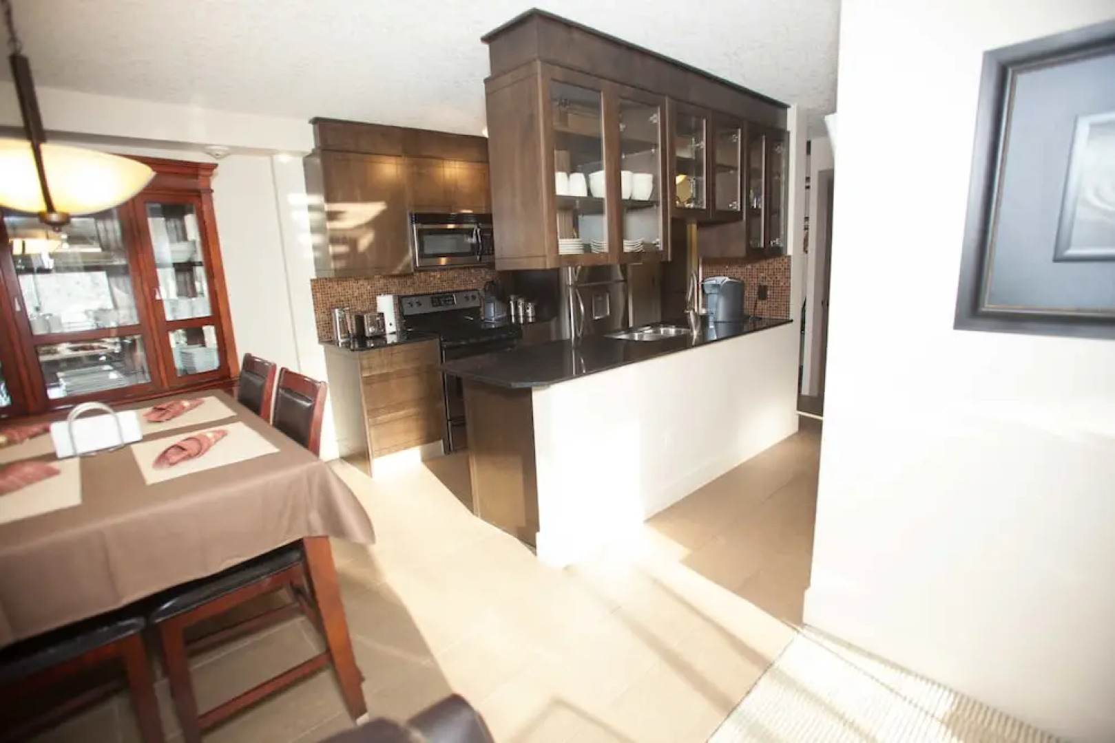 Corporate Suites of Calgary - Eightwelve