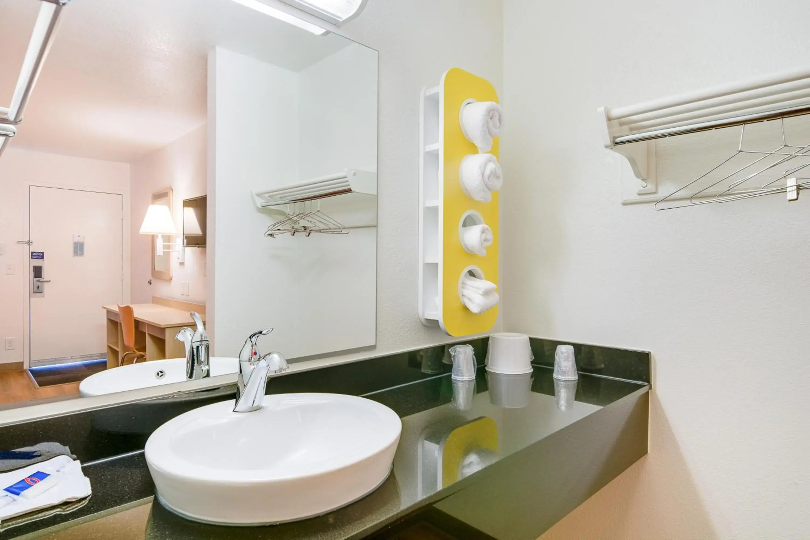 Motel 6 Rolling Meadows, IL - Chicago Northwest