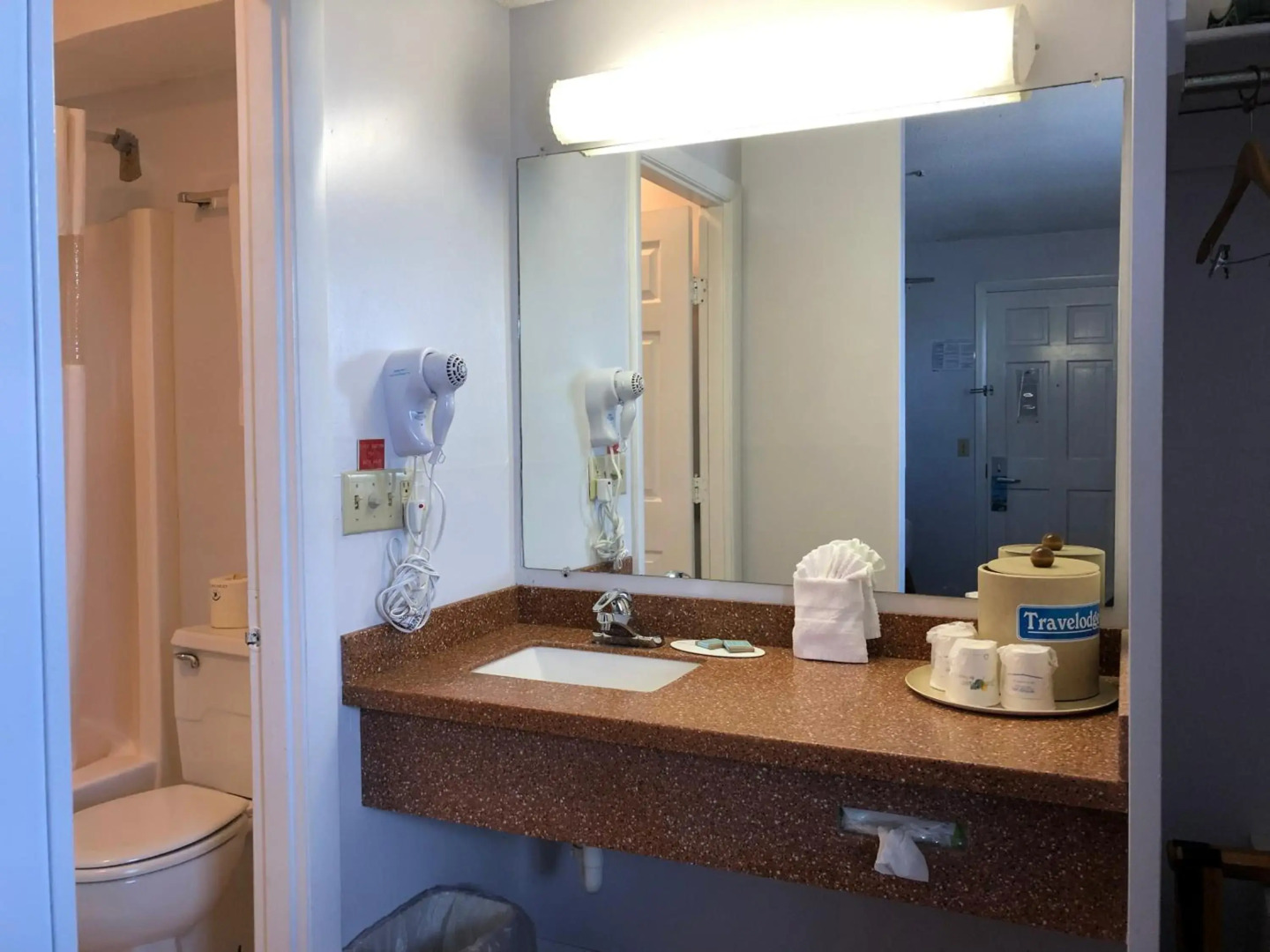 Travelodge by Wyndham Cape Cod Area