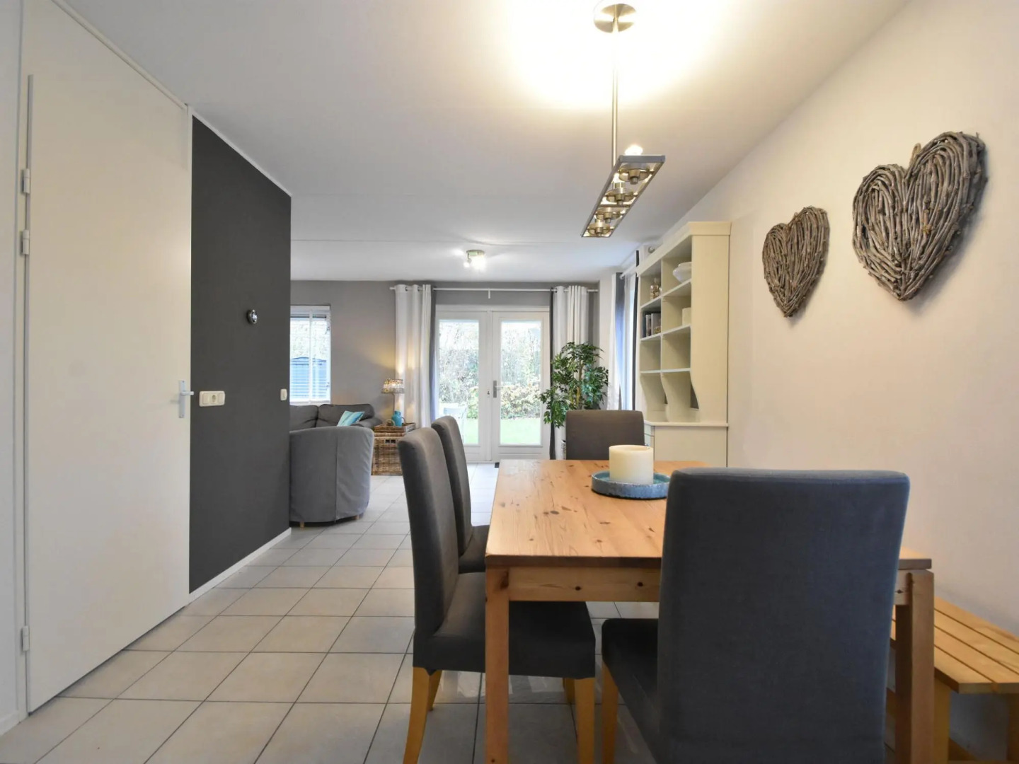 Quaint Holiday Home in Zonnemaire With Roofed Terrace