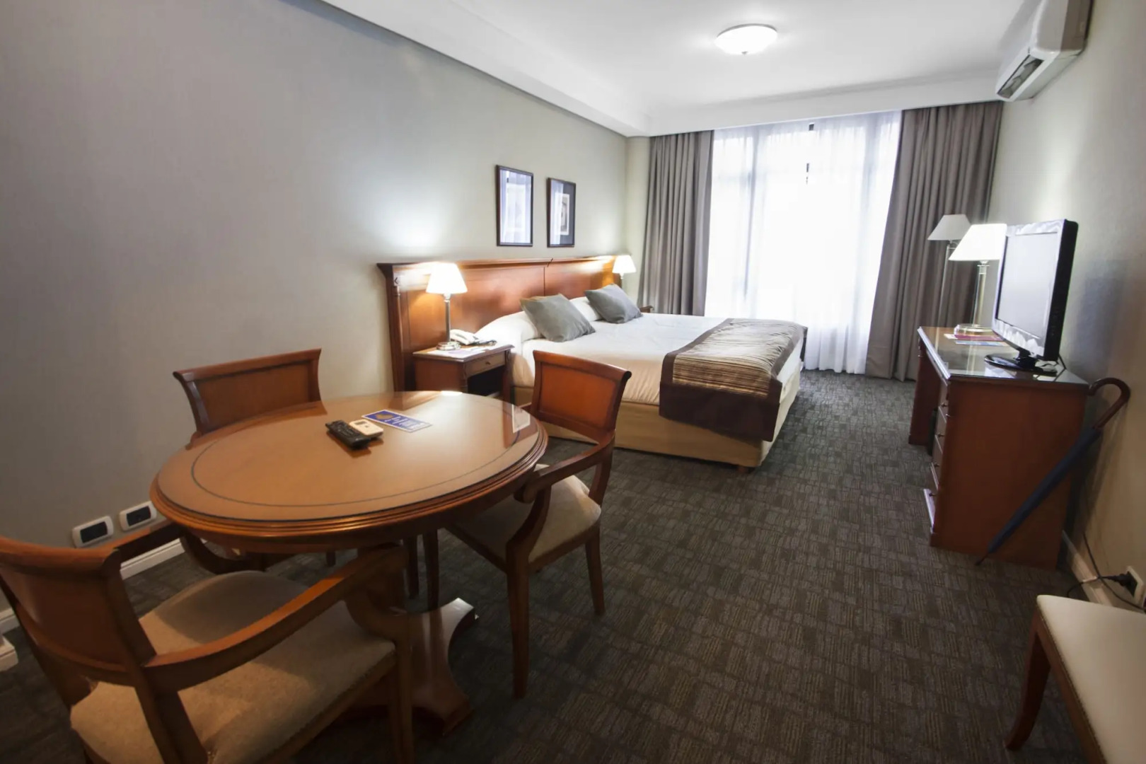 Tucuman Center Suites&Business