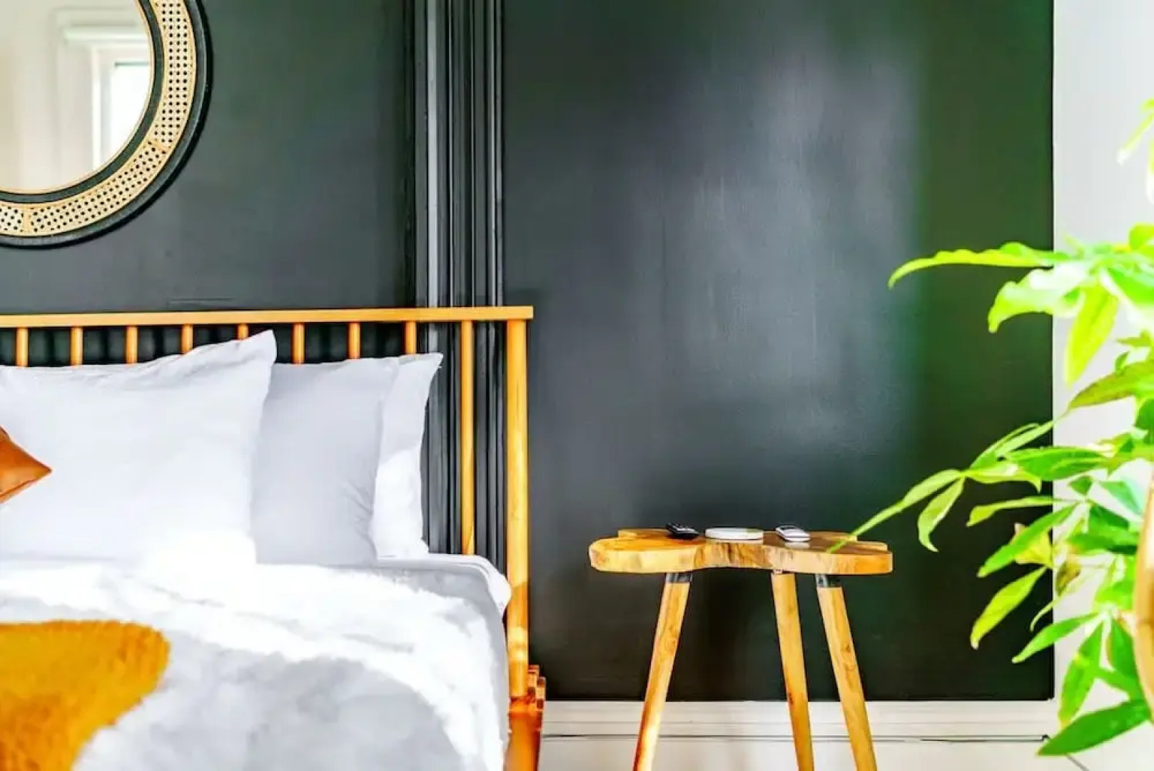 Prime Location Clean Top Rated Free Parking