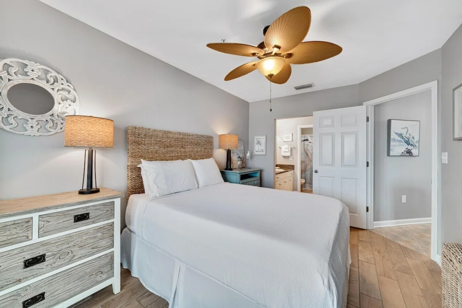 Cozy 2bd/2ba w/ View, Sleeps 6