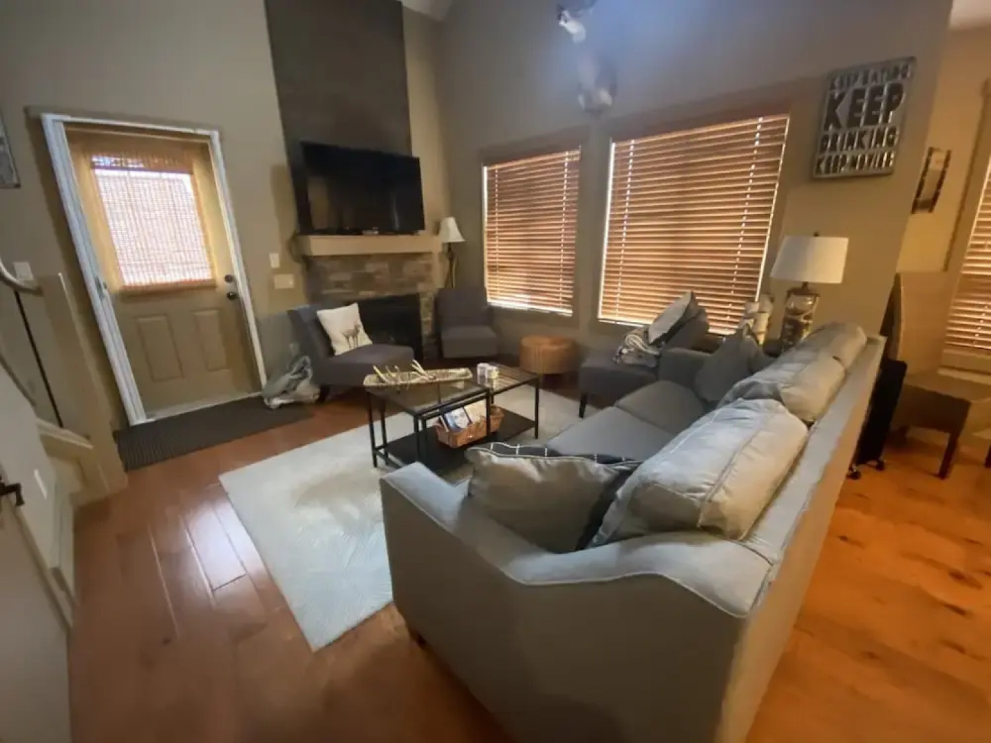 La Casa Lakeside Resort