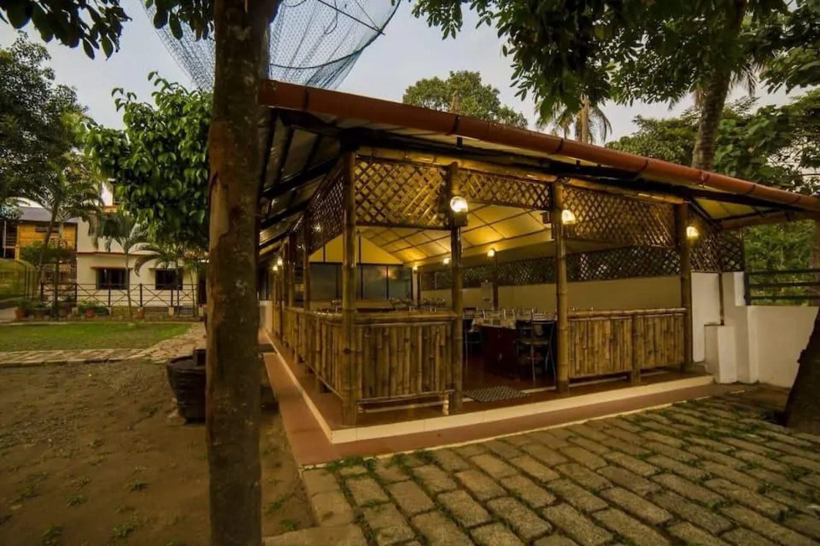 Bethania Resorts Athirapally